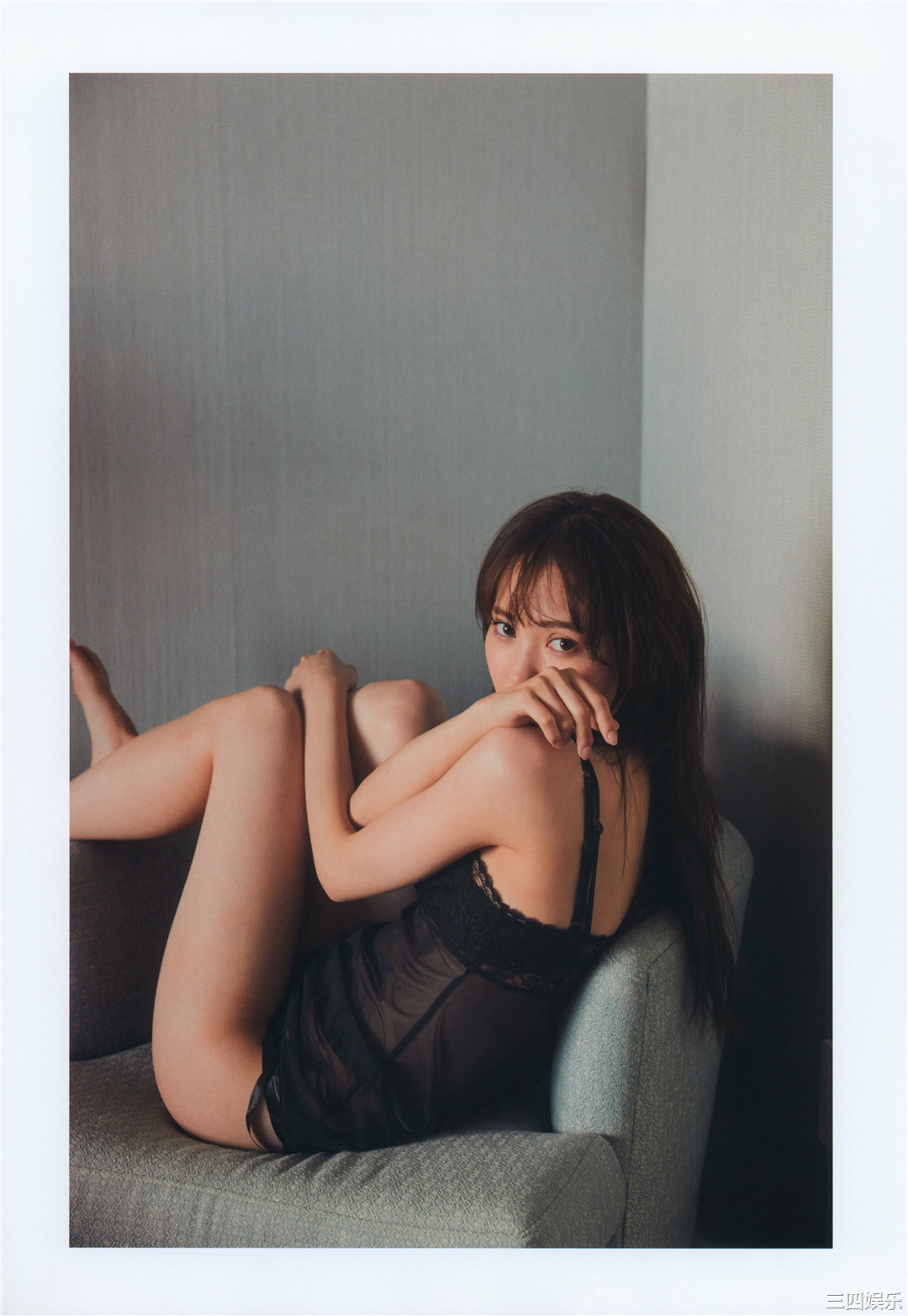 加藤史帆1ST写真集《＃会いたい》高清全本