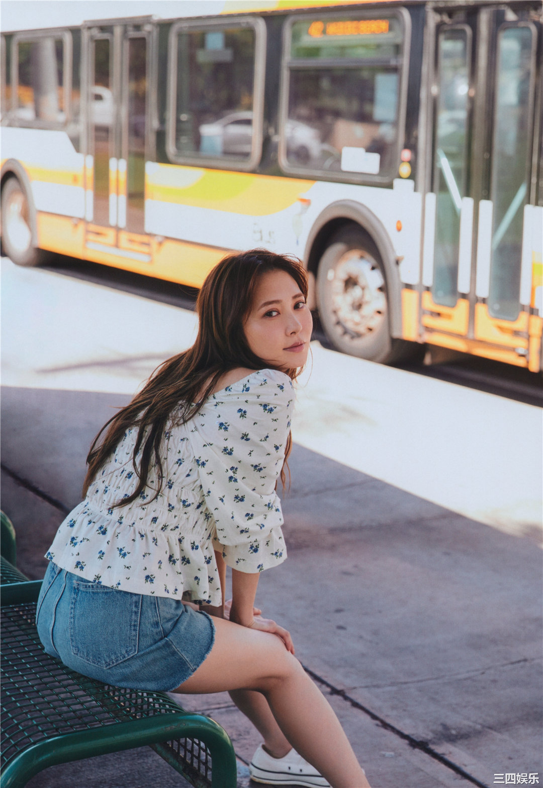 加藤史帆1ST写真集《＃会いたい》高清全本