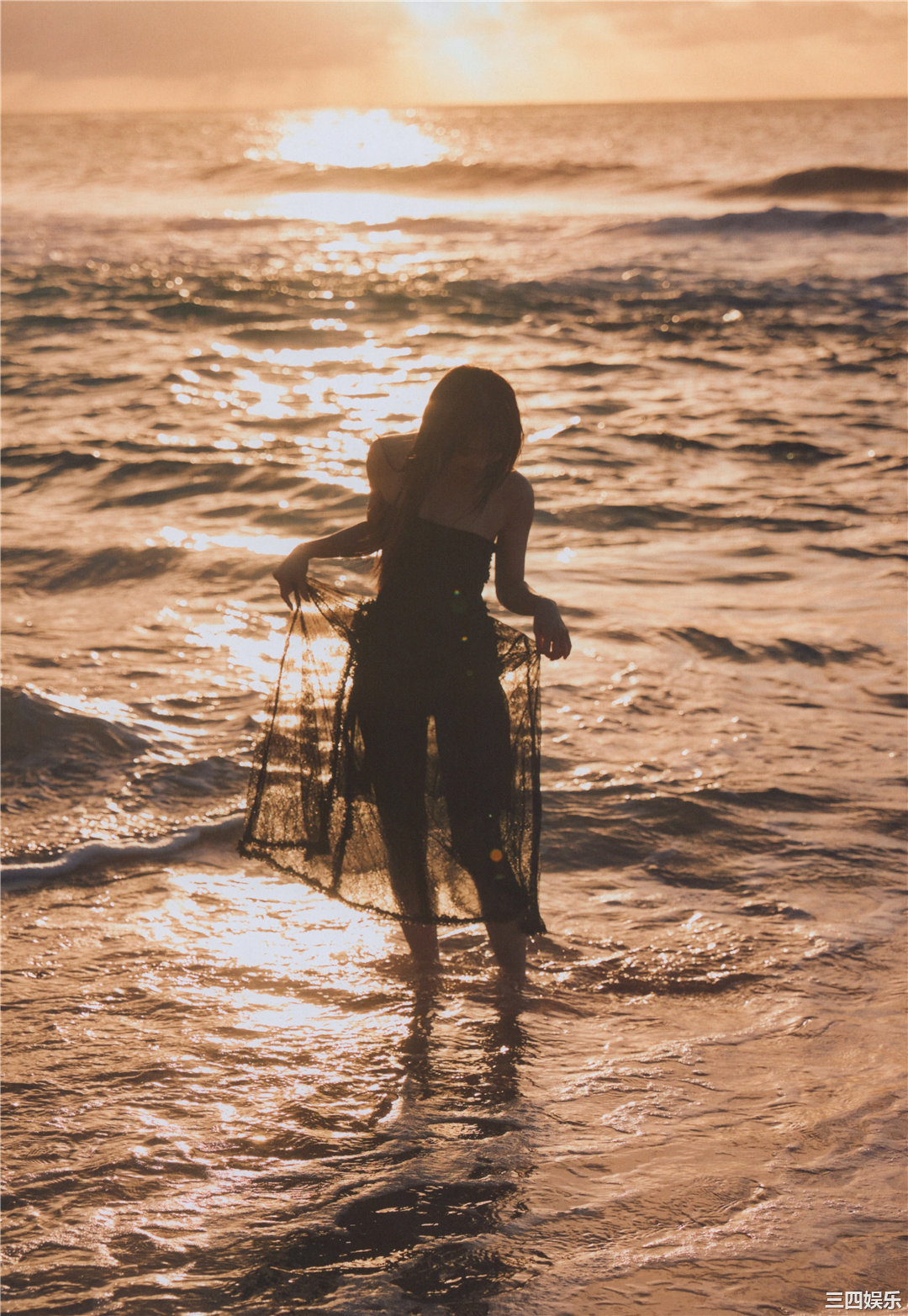 加藤史帆1ST写真集《＃会いたい》高清全本