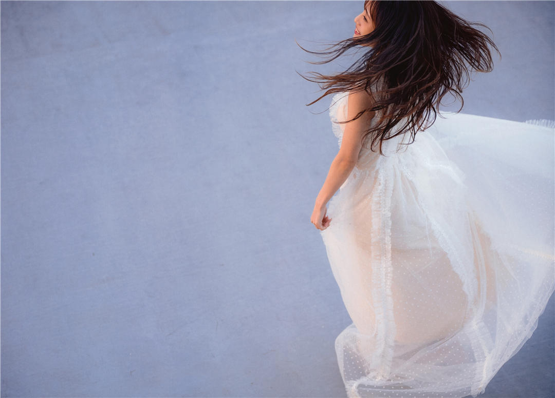 向井地美音1ST写真集《胸騒ぎの正体》高清全本