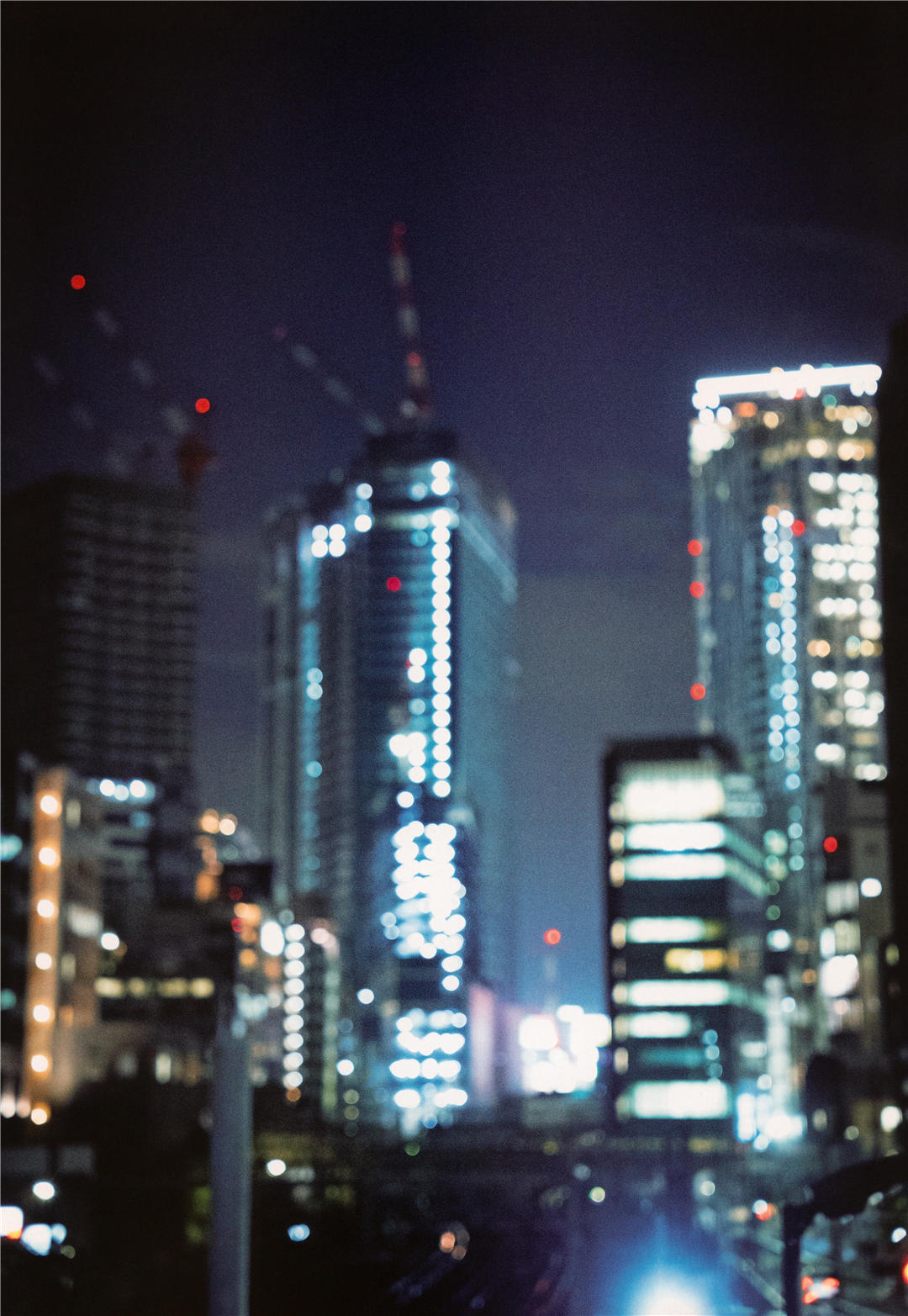 向井地美音1ST写真集《胸騒ぎの正体》高清全本