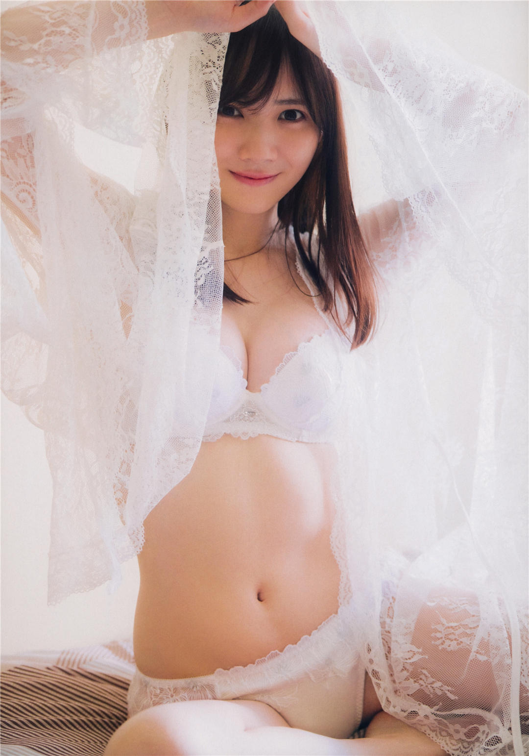 田村真佑1ST写真集《恋に落ちた瞬間》高清全本