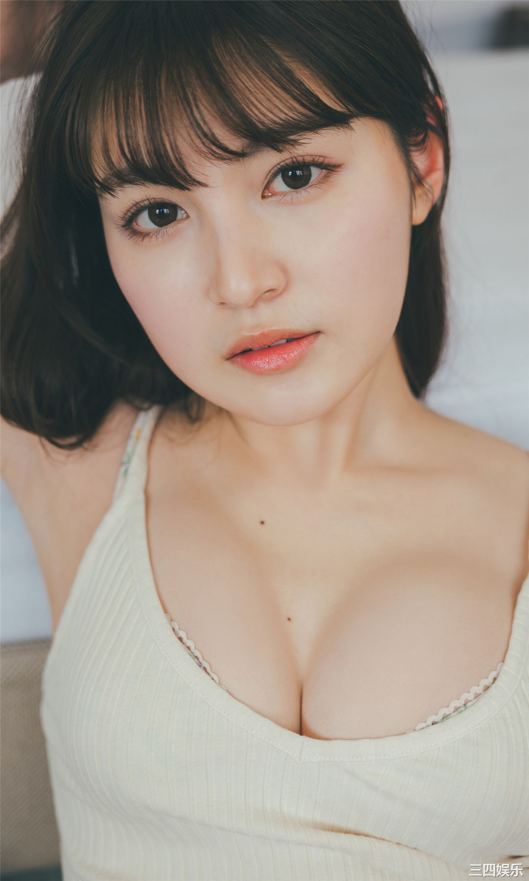 神志那结衣写真集《呼ぶ声がする。》高清全本