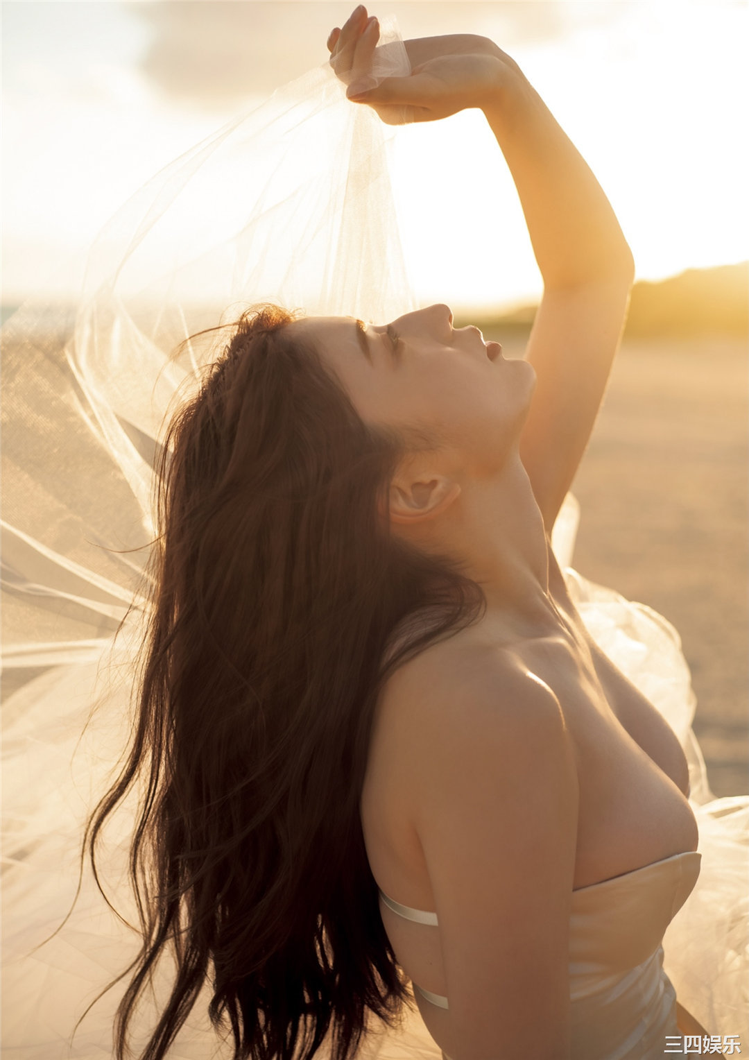 雪平莉左1ST写真集《とろける。》高清全本