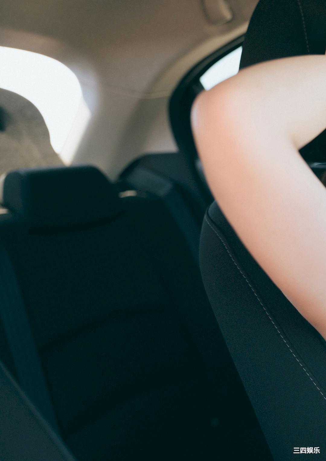 黑崎菜菜子写真集《フラッシュバック》高清全本