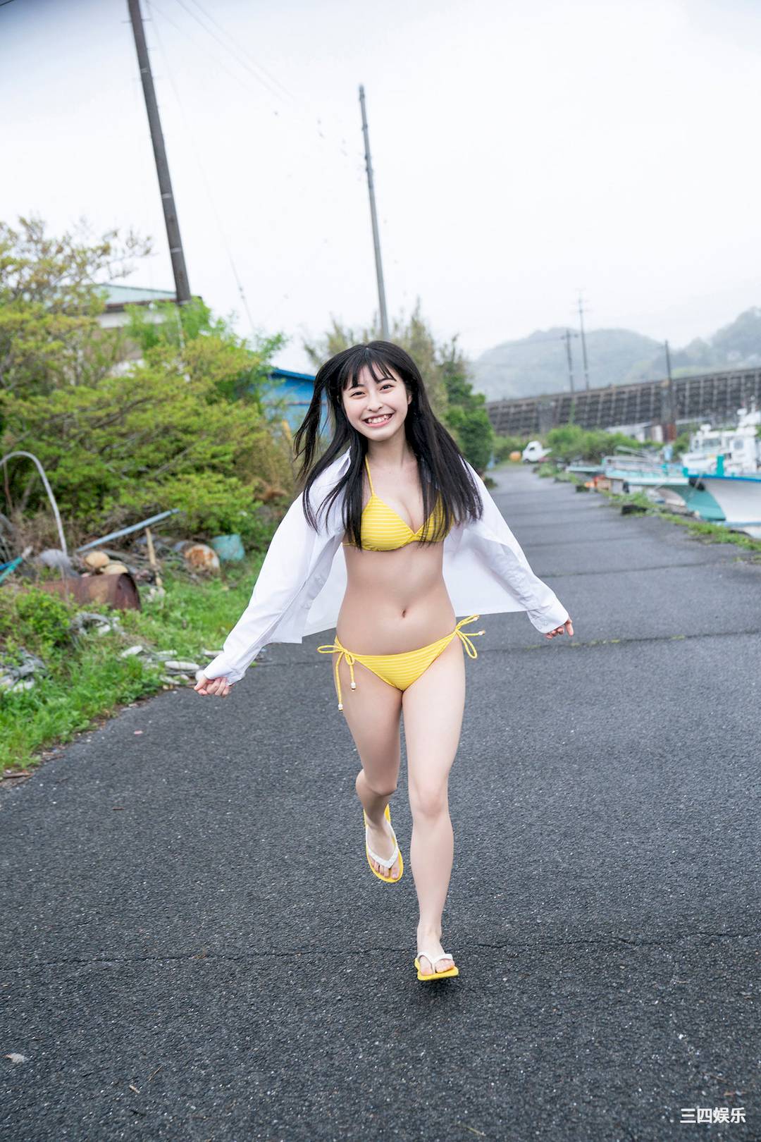 竹内月音写真集《いつかの放課後》高清全本