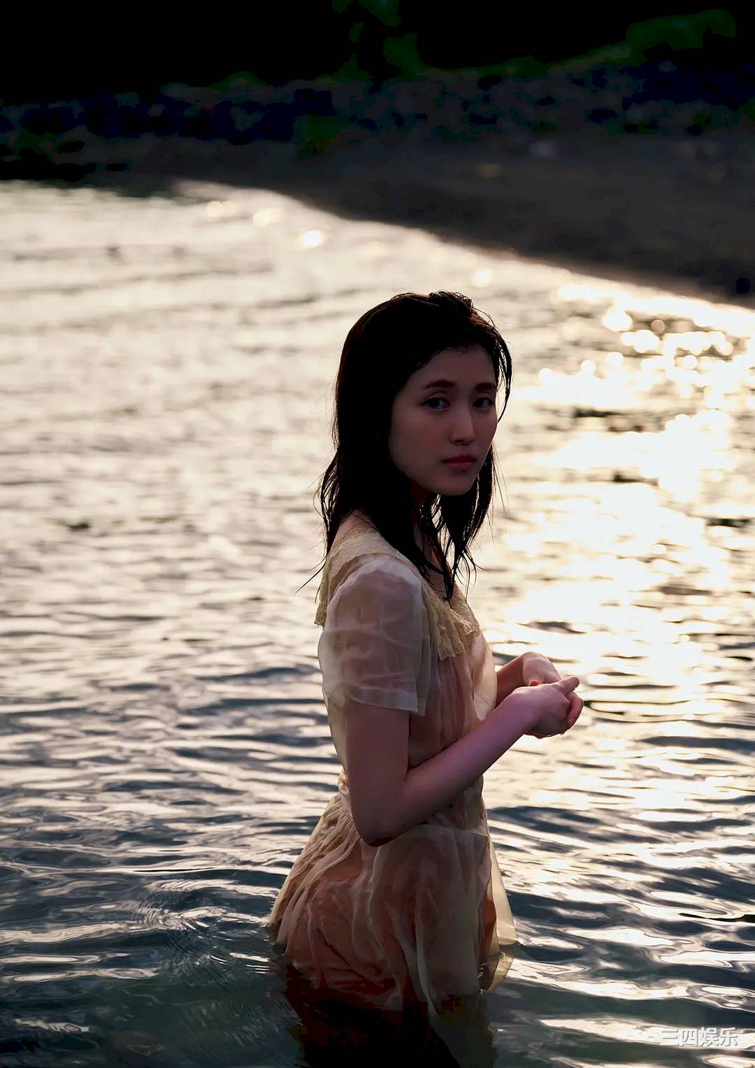 福本莉子写真集《Grace》高清全本