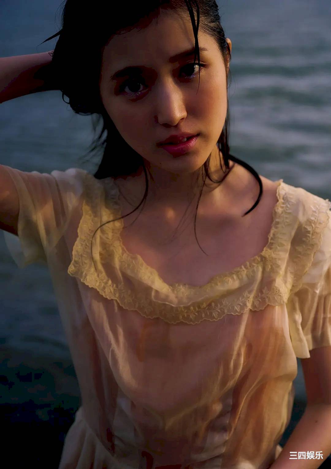 福本莉子写真集《Grace》高清全本