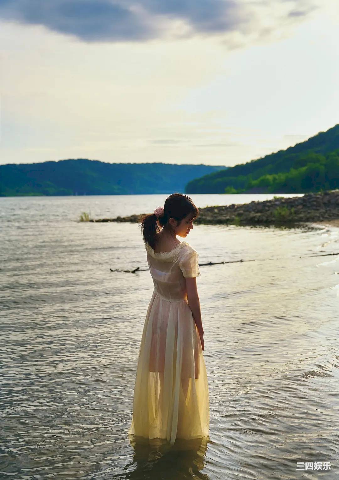 福本莉子写真集《Grace》高清全本