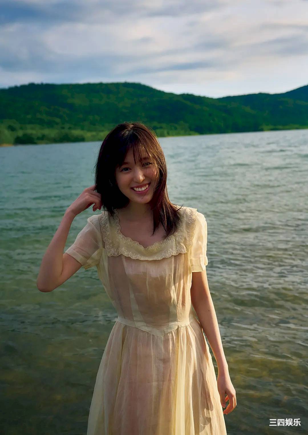 福本莉子写真集《Grace》高清全本