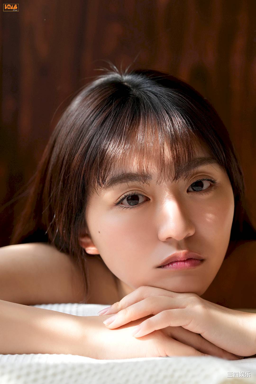 丰田露娜写真集《[BOMB.tv] 2023.03 Toyoda Runa》高清全本