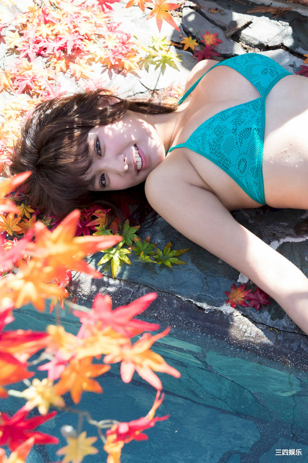 久松郁实写真集《お泊まりしちゃう？》高清全本