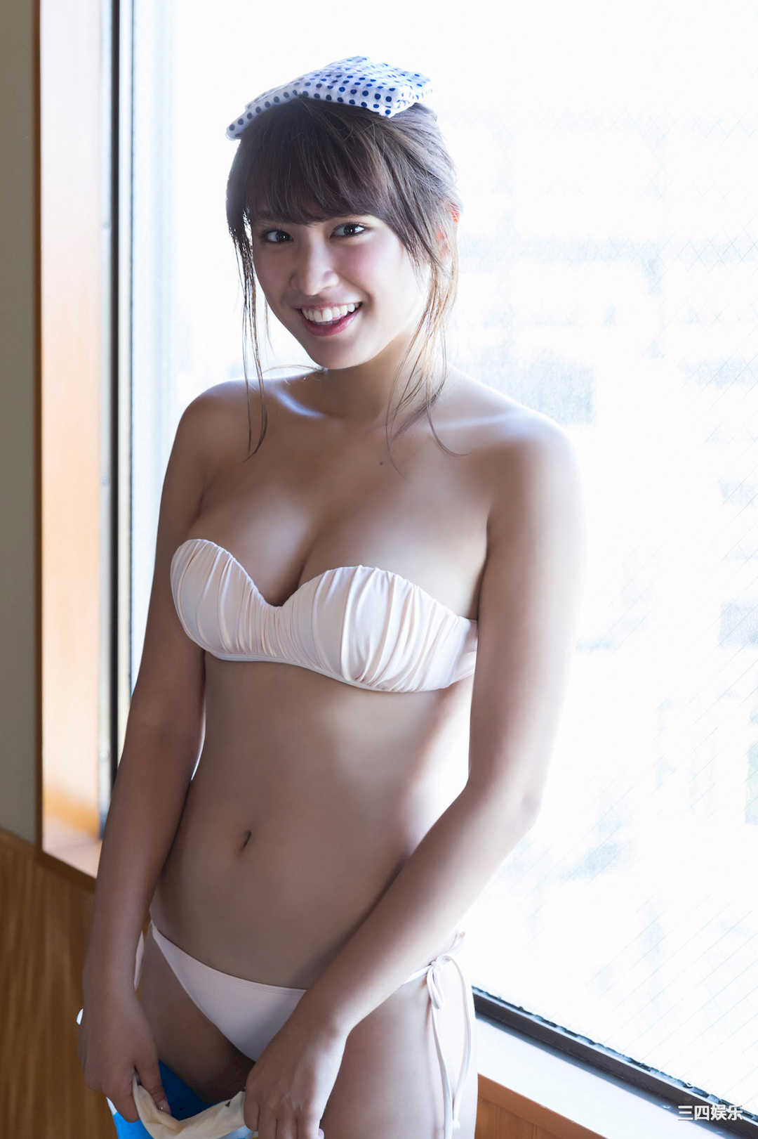 久松郁实写真集《お泊まりしちゃう？》高清全本