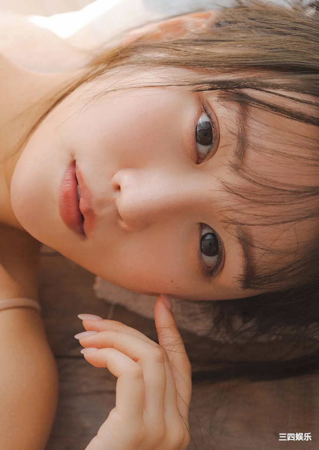 橘和奈写真集《突如女神が舞い降りた！》高清全本