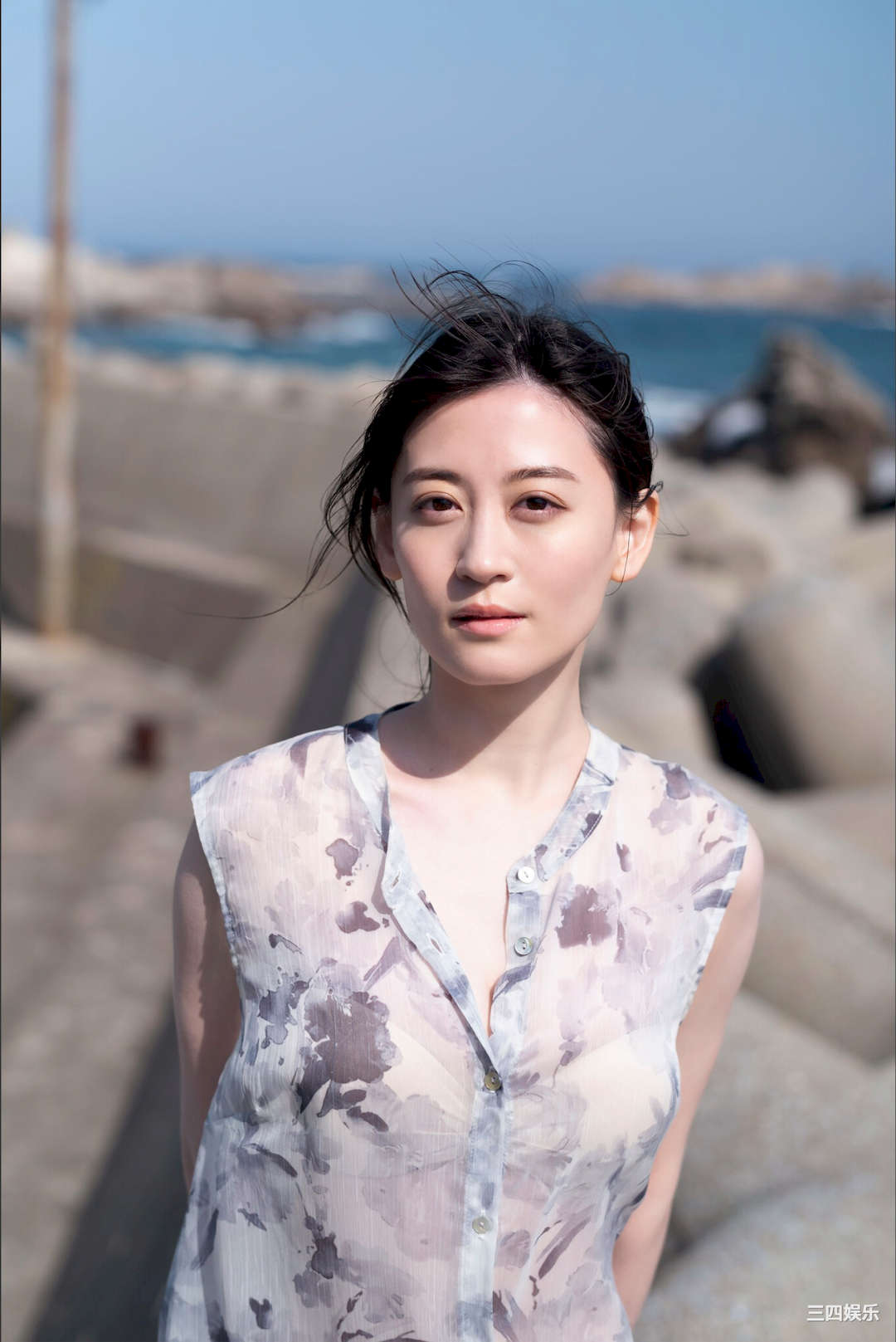 上西惠写真集《陸に上がったマーメイド（ロング・バージョン）》高清全本