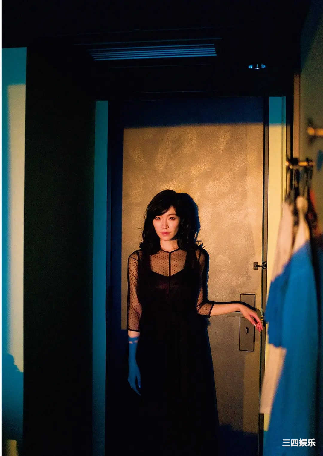 前岛亚美写真集《白群》高清全本