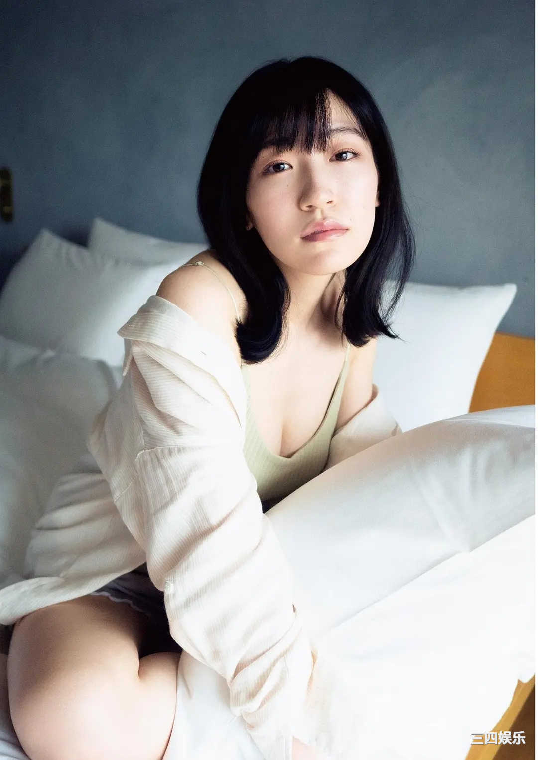 前岛亚美写真集《白群》高清全本