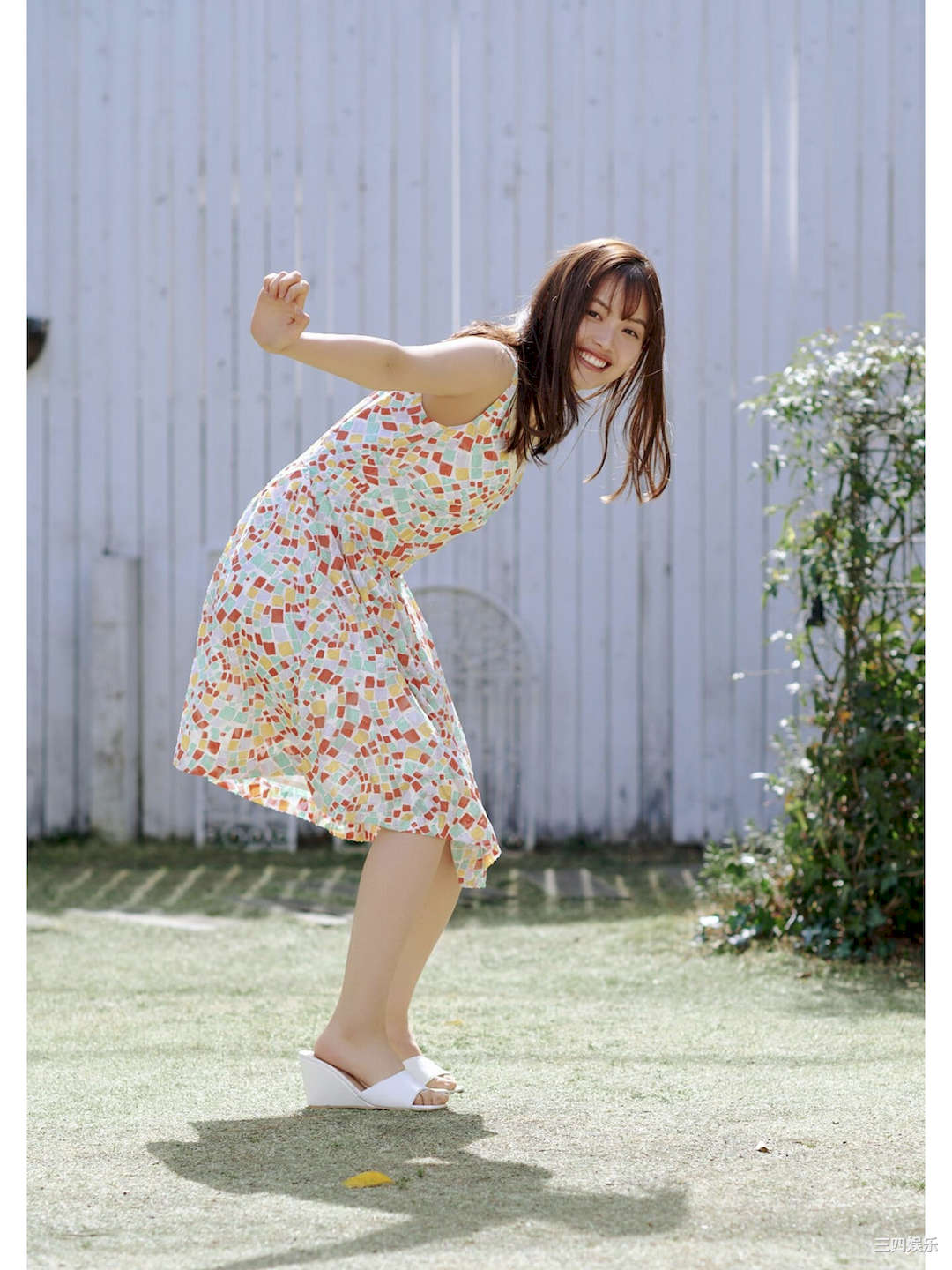 森日菜美写真集《全力全開！ニューヒロイン》高清全本