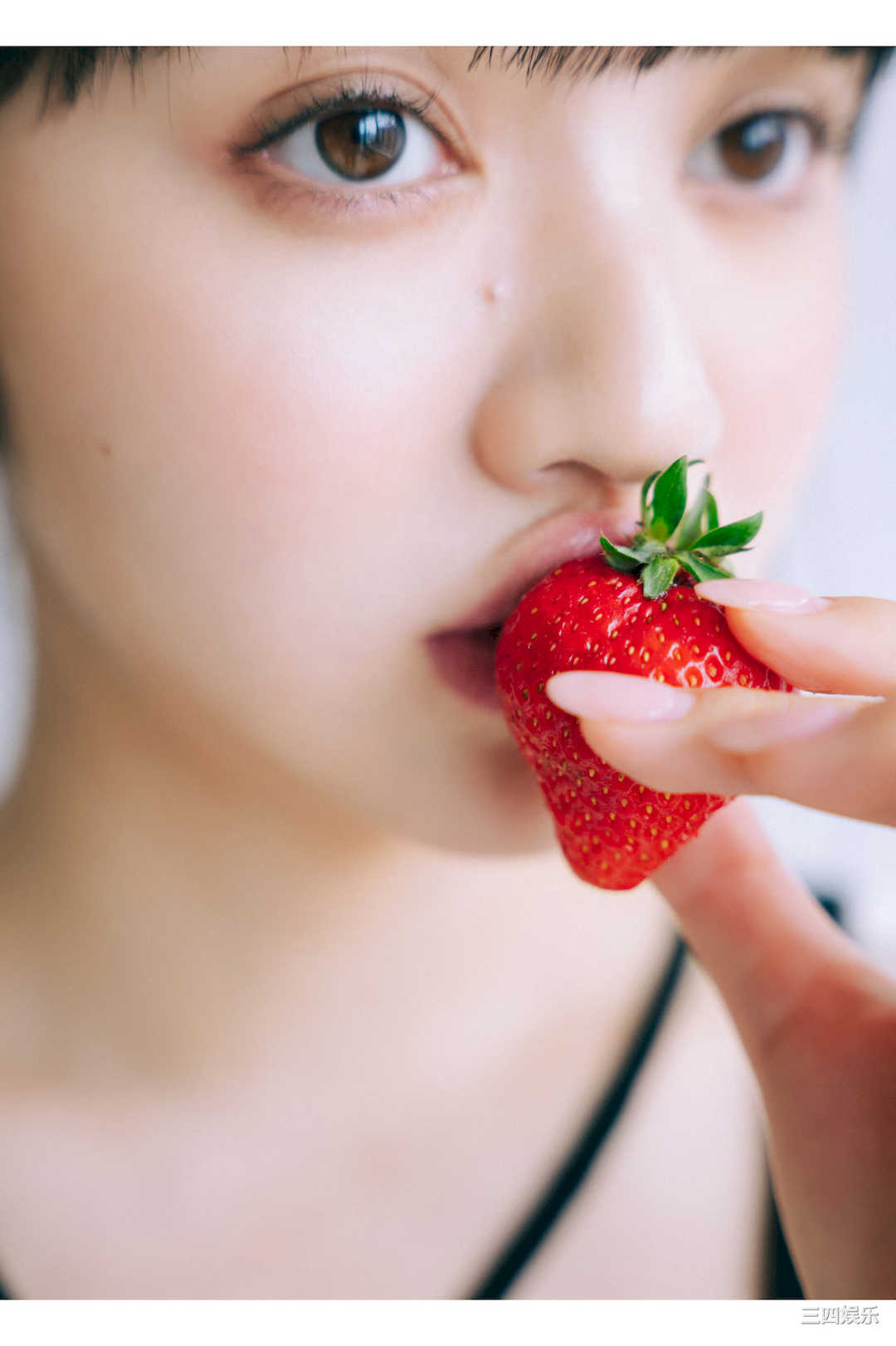 镇西寿寿歌写真集《WHITE graph デジタル写真集》高清全本