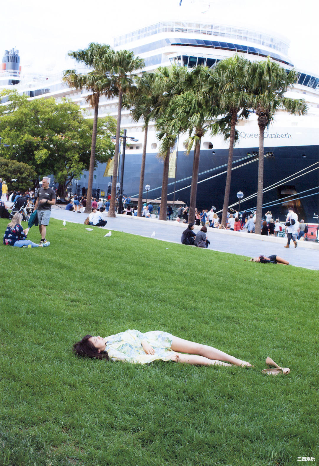 卫藤美彩写真集《話を聞こうか。》高清全本