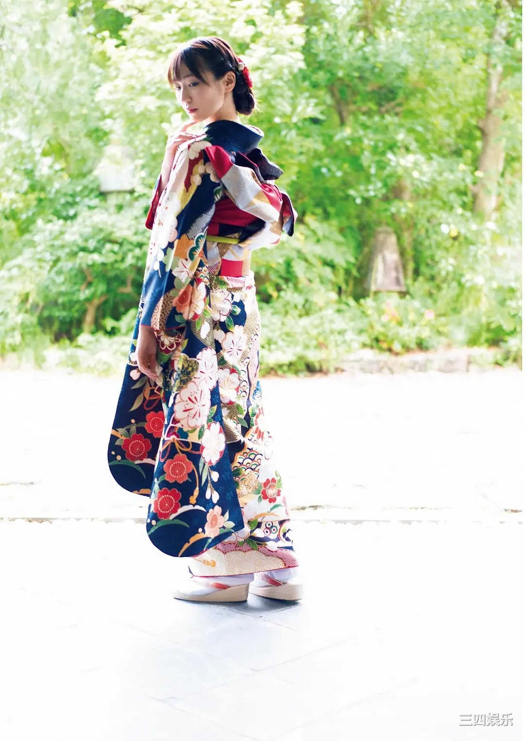 前岛亚美写真集《白群》高清全本