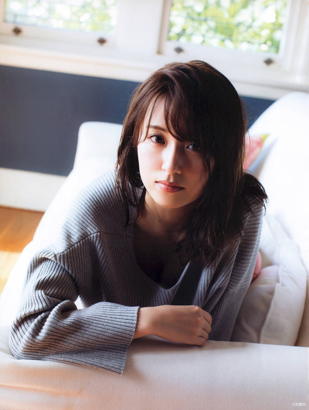 卫藤美彩写真集《話を聞こうか。》高清全本