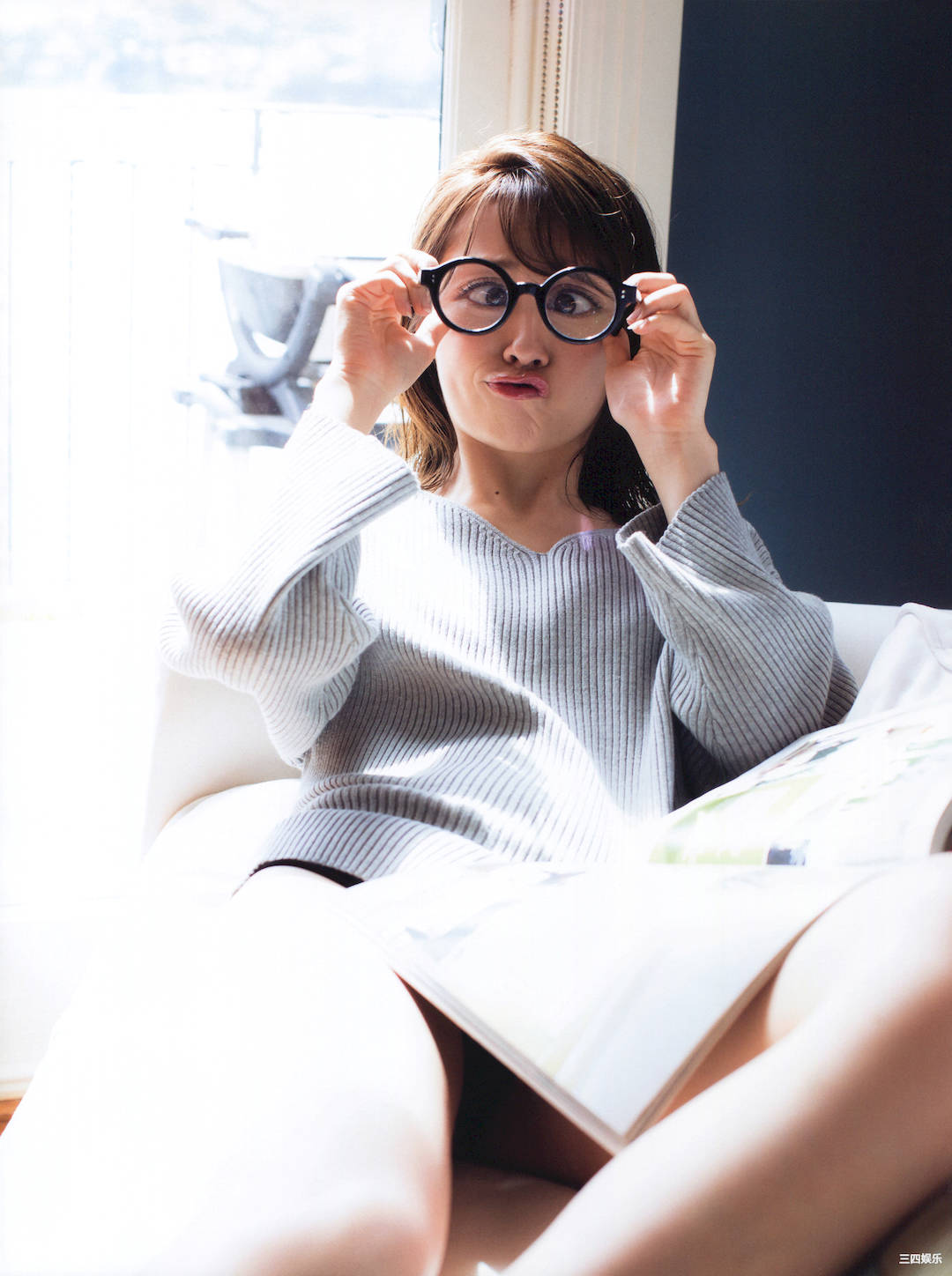 卫藤美彩写真集《話を聞こうか。》高清全本