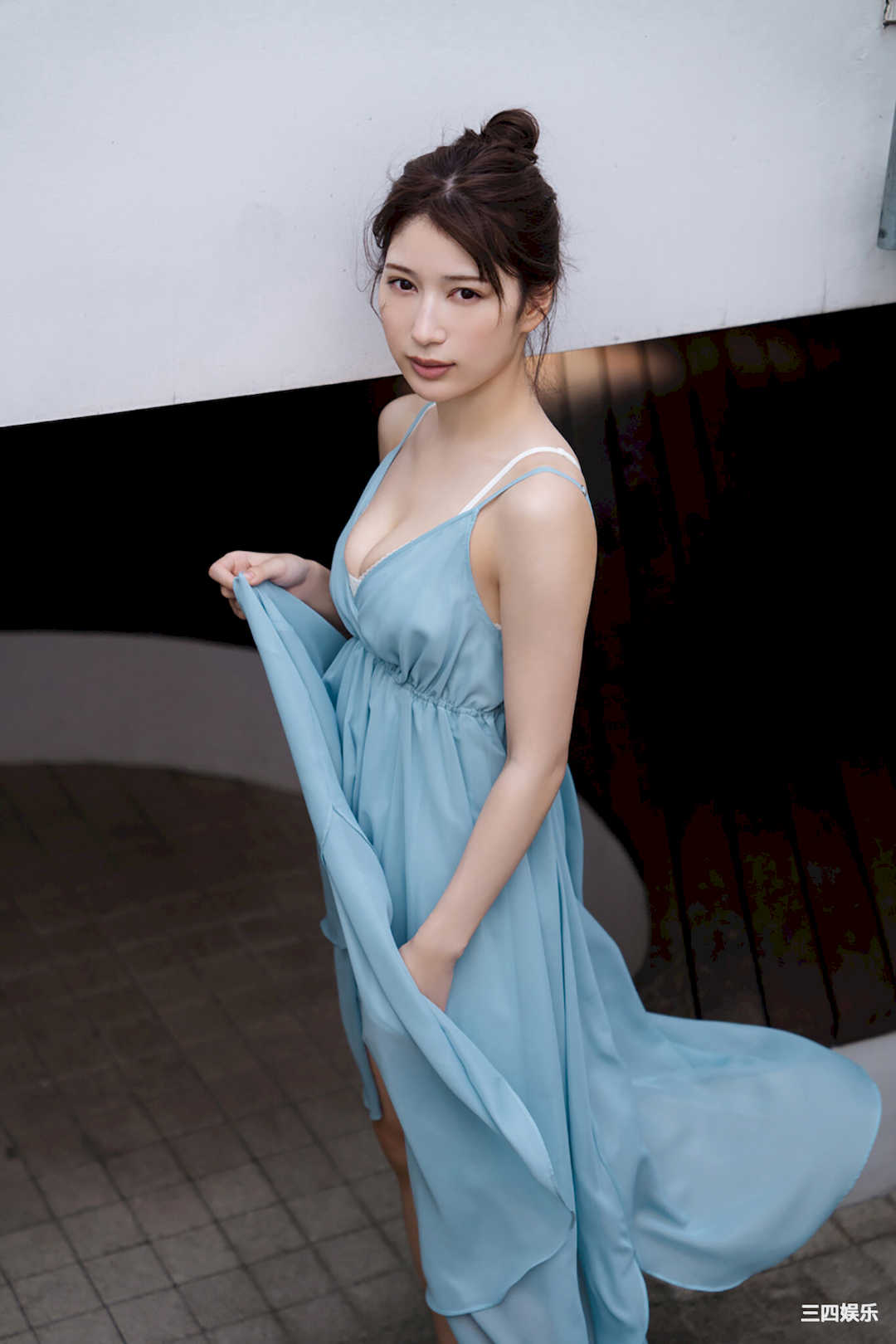 雪平莉左写真集《甘く、柔らかく》高清全本