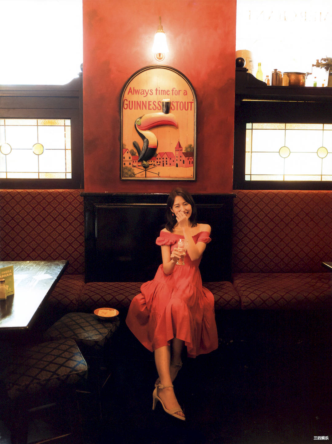 卫藤美彩写真集《話を聞こうか。》高清全本