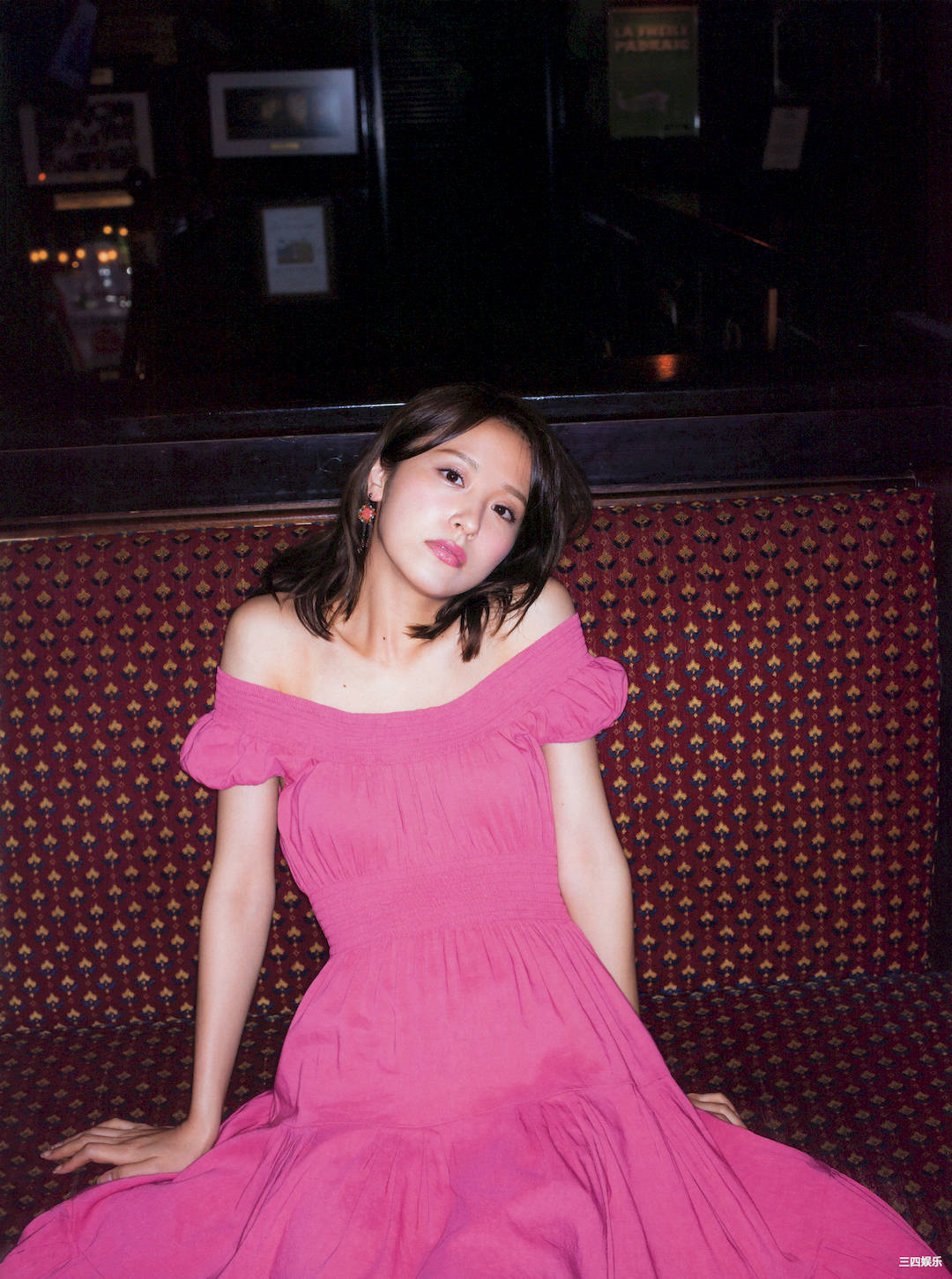 卫藤美彩写真集《話を聞こうか。》高清全本