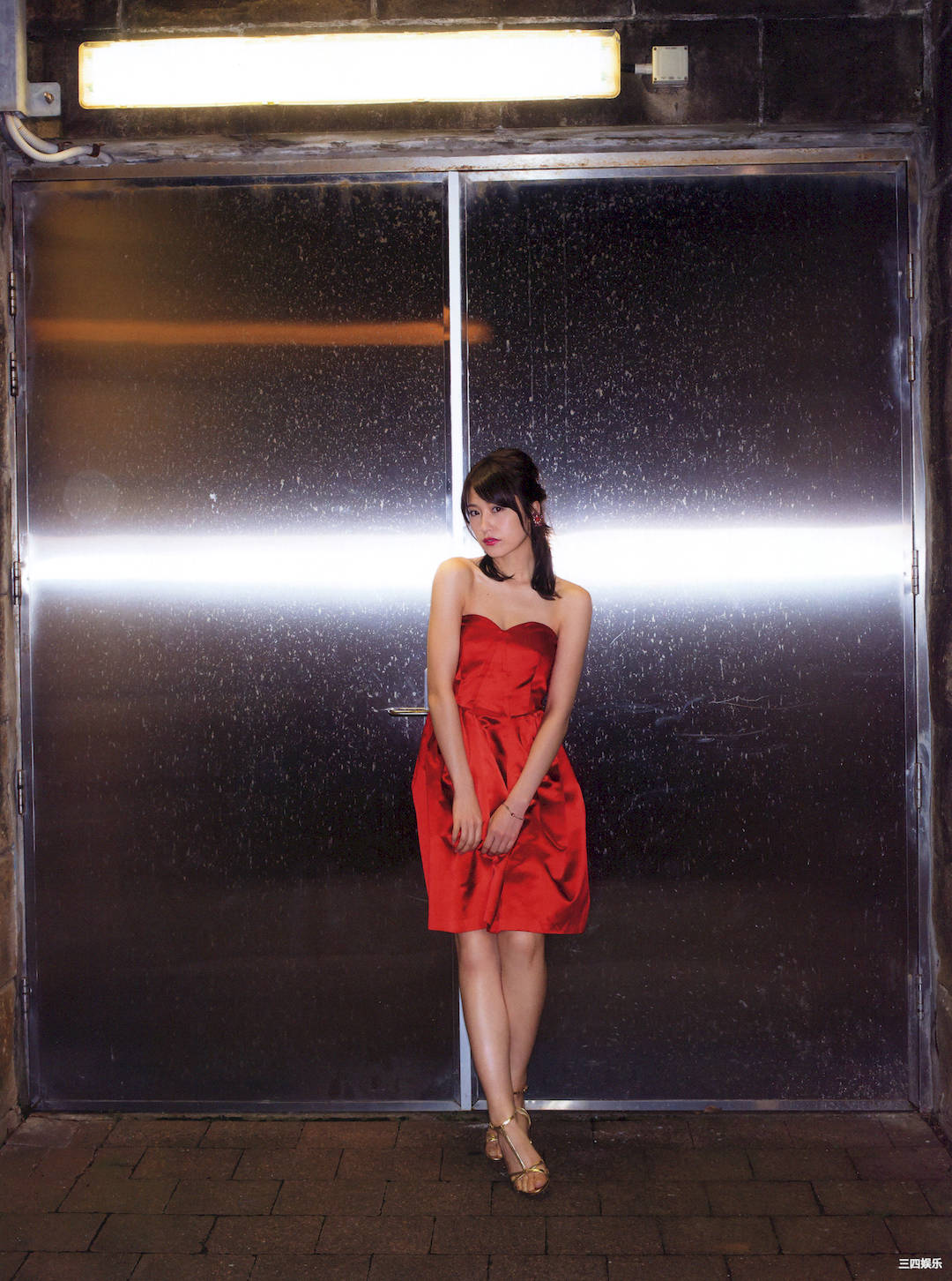 卫藤美彩写真集《話を聞こうか。》高清全本