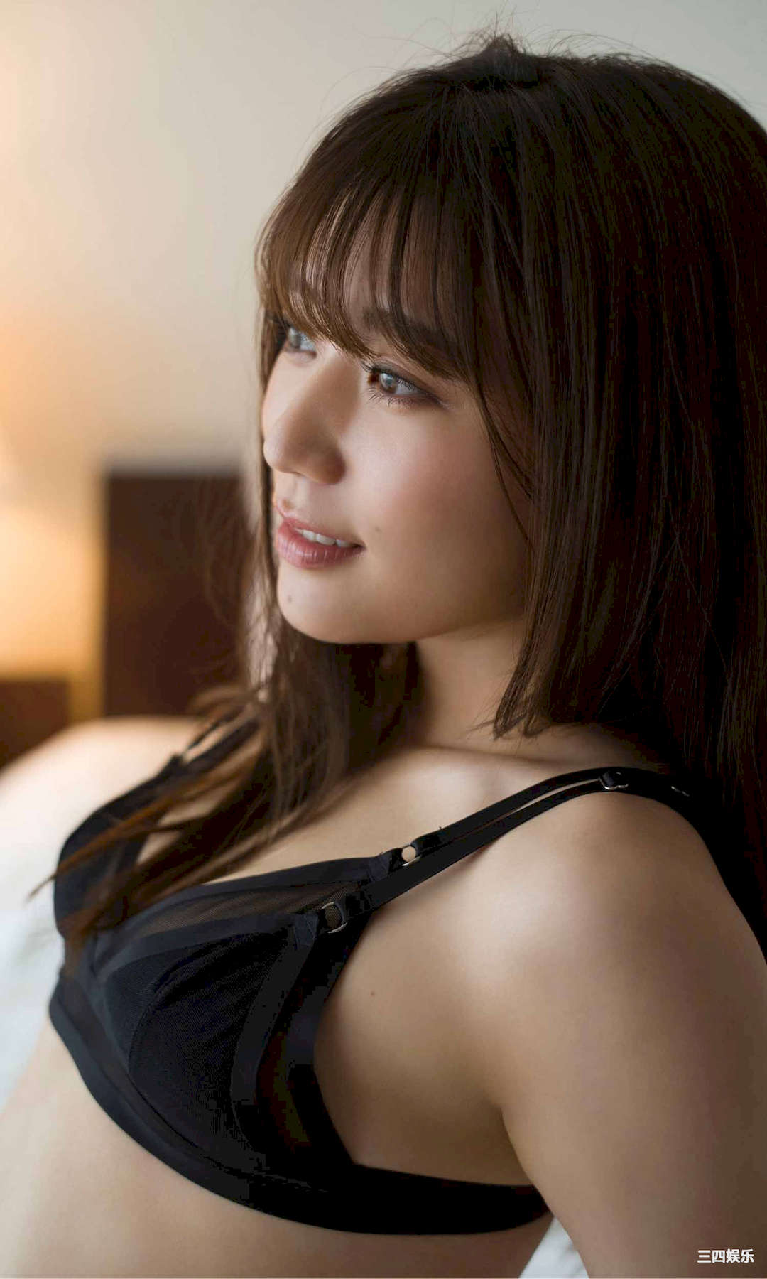 坂林佳奈写真集《ステージを降りたら》高清全本