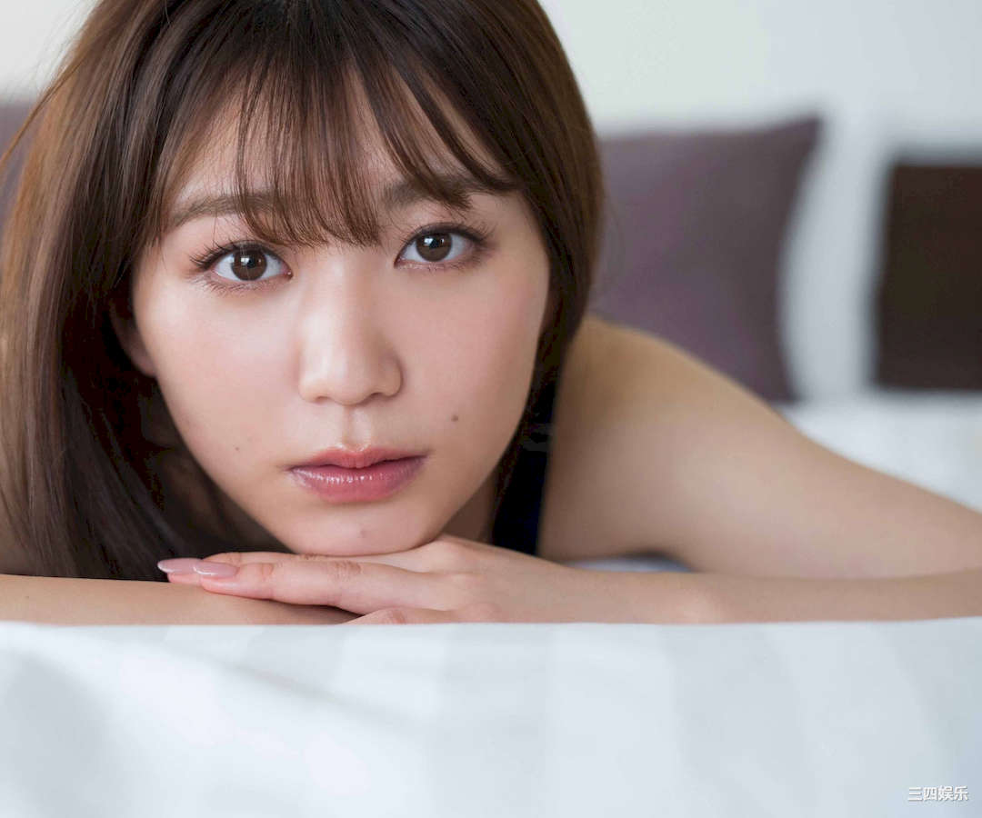 坂林佳奈写真集《ステージを降りたら》高清全本