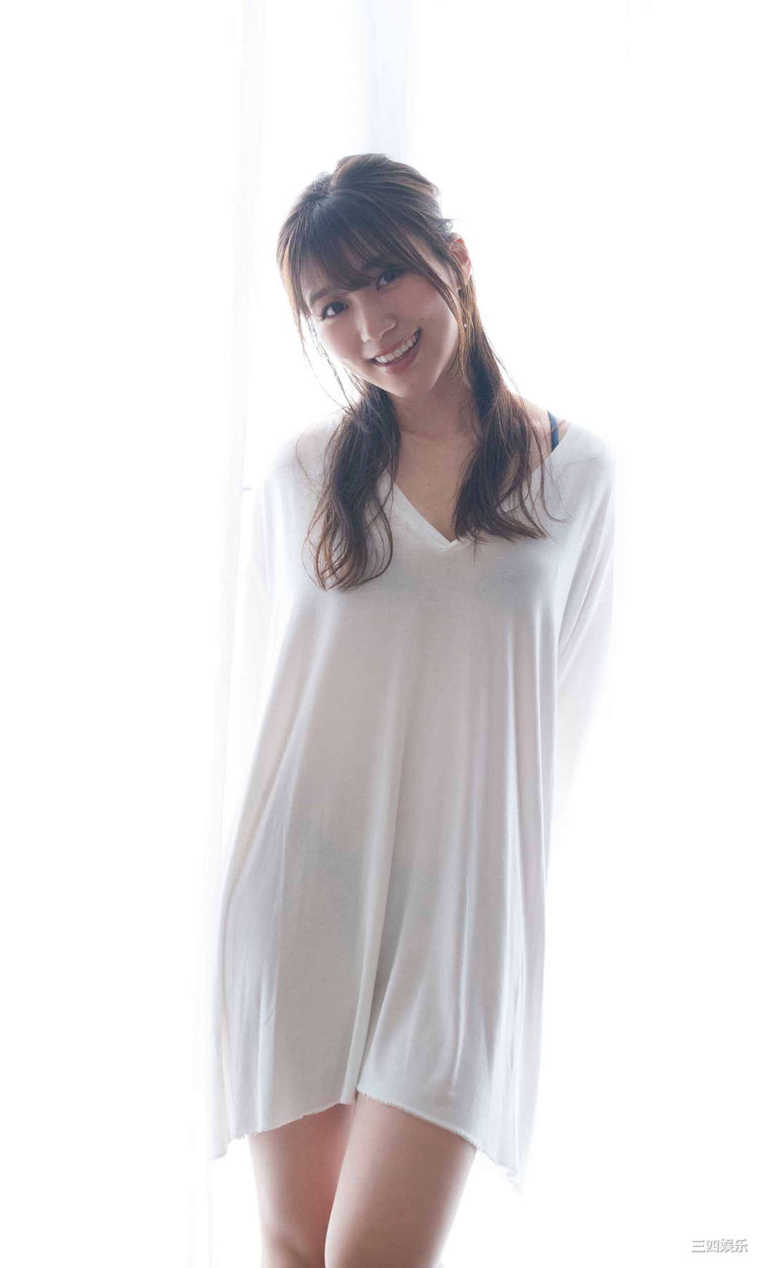 坂林佳奈写真集《ステージを降りたら》高清全本