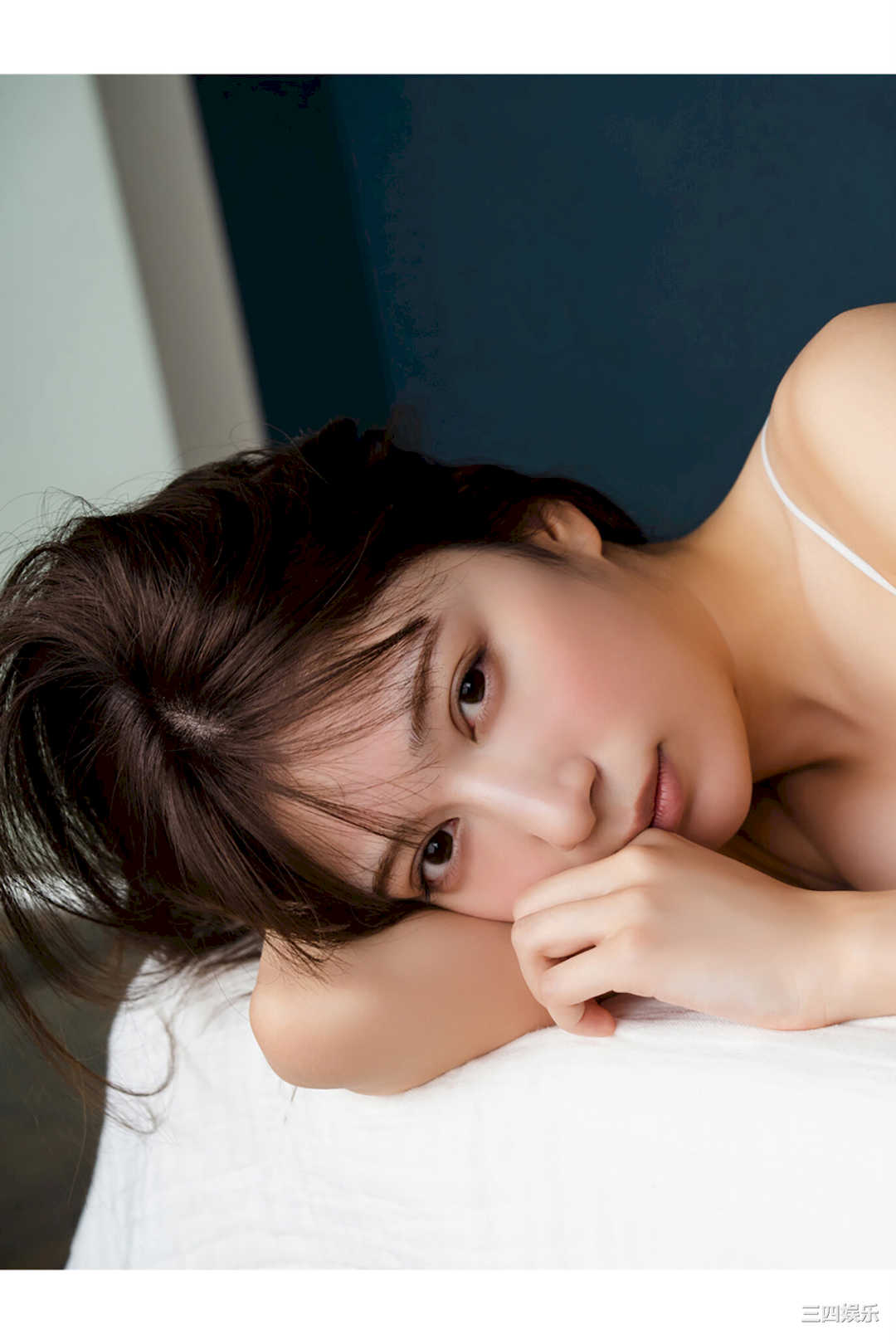 雪平莉左写真集《甘く、柔らかく》高清全本