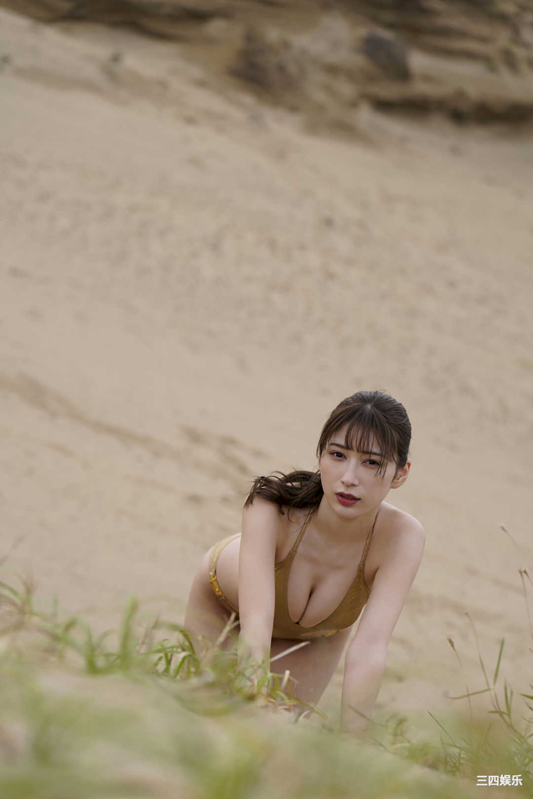 雪平莉左写真集《ゆらめき》高清全本