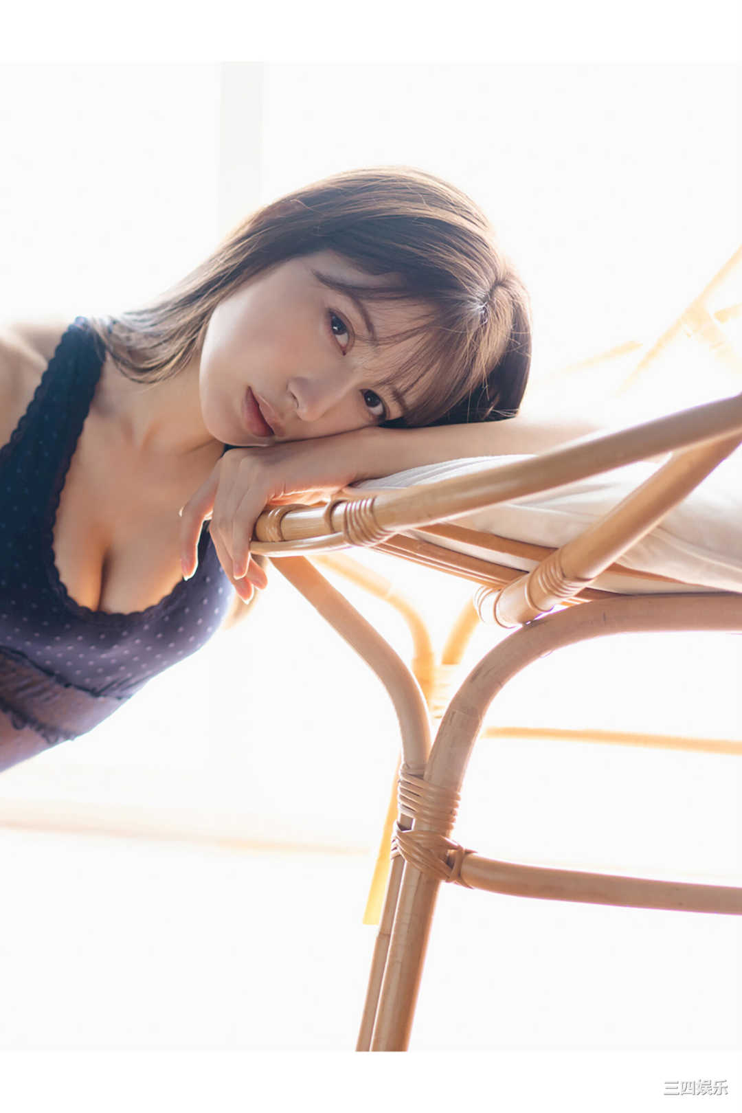 雪平莉左写真集《甘く、柔らかく》高清全本