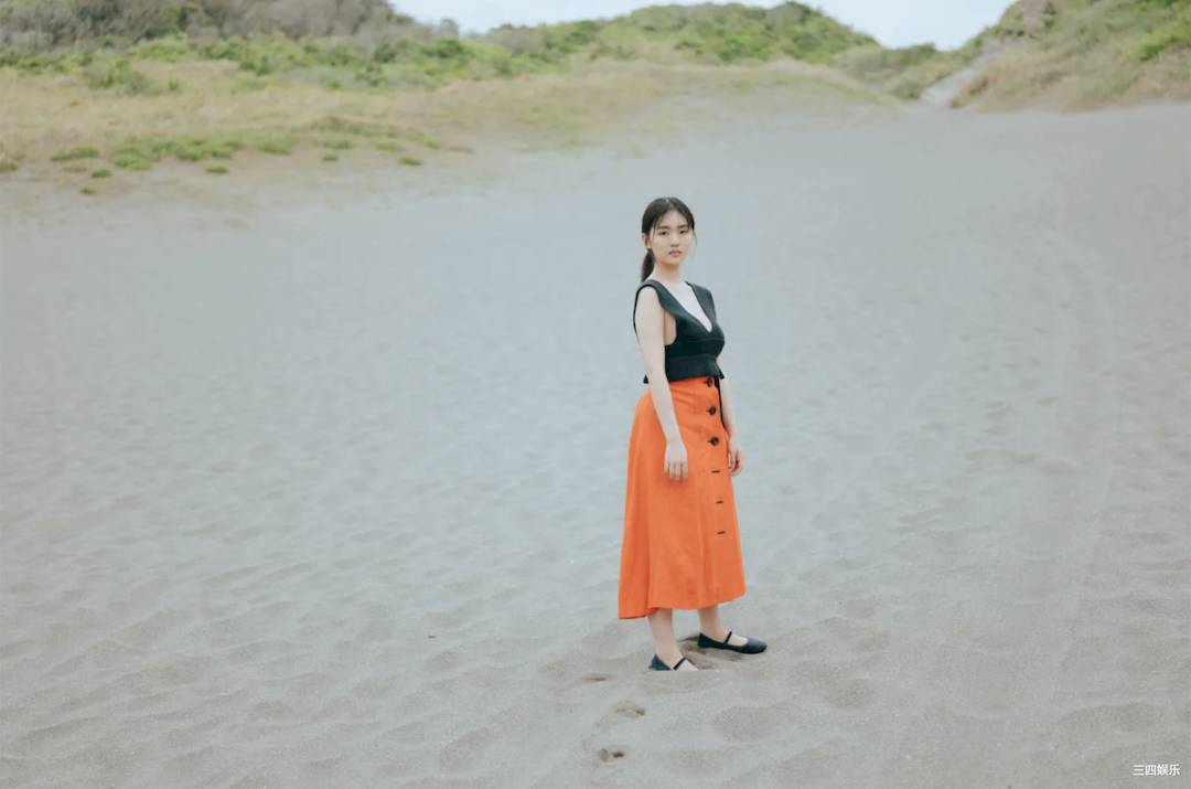 丰田露娜写真集《豊田ルナ 納涼50カット公開》高清全本