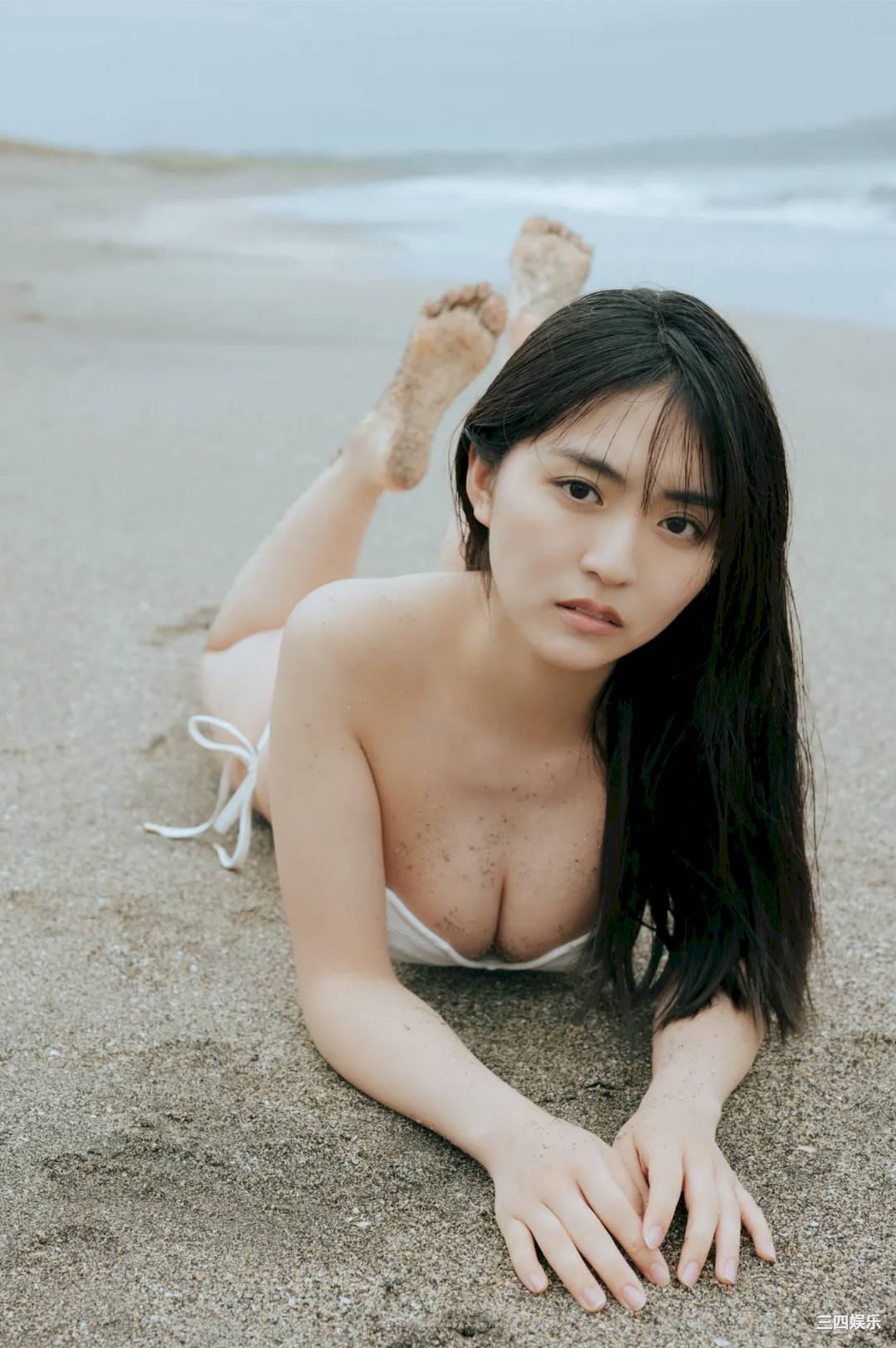 丰田露娜写真集《豊田ルナ 納涼50カット公開》高清全本