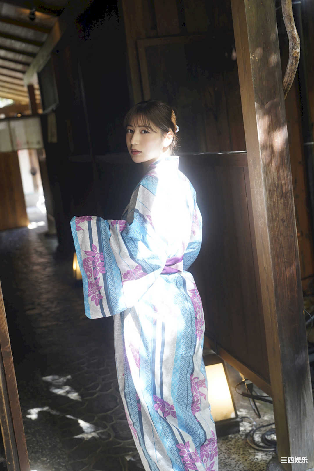 雪平莉左写真集《ゆらめき》高清全本