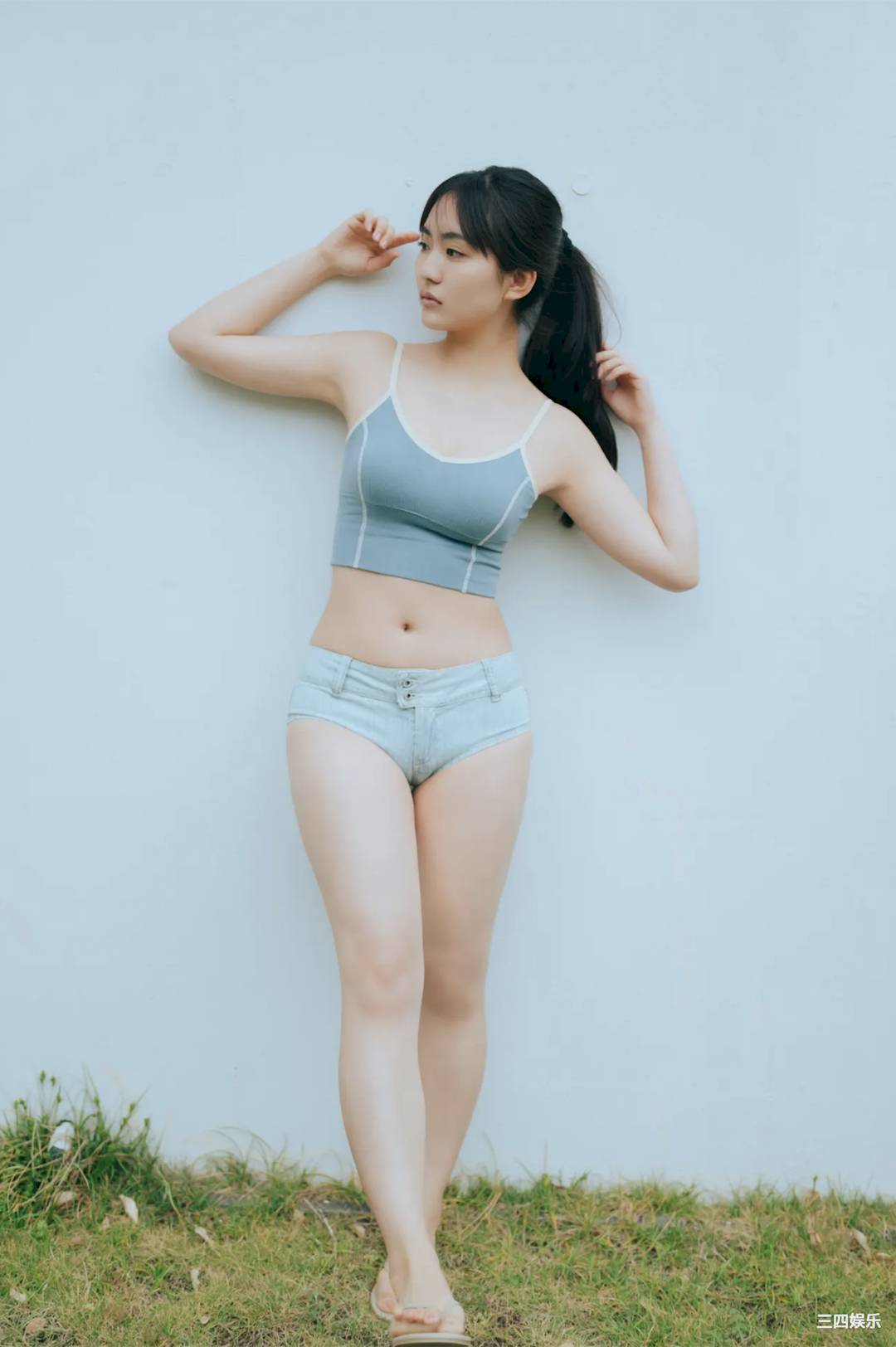 丰田露娜写真集《豊田ルナ 納涼50カット公開》高清全本