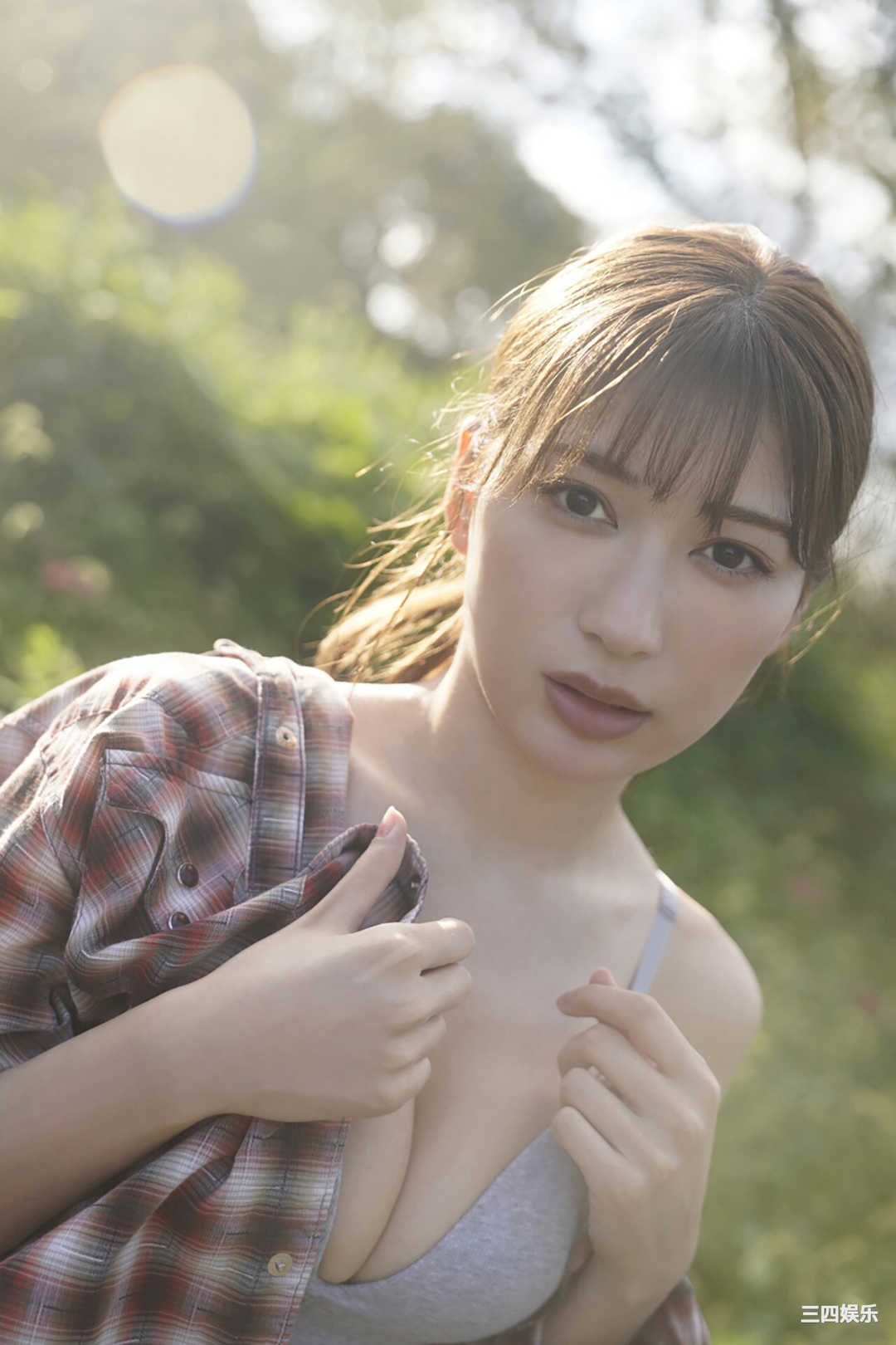 雪平莉左写真集《ゆらめき》高清全本