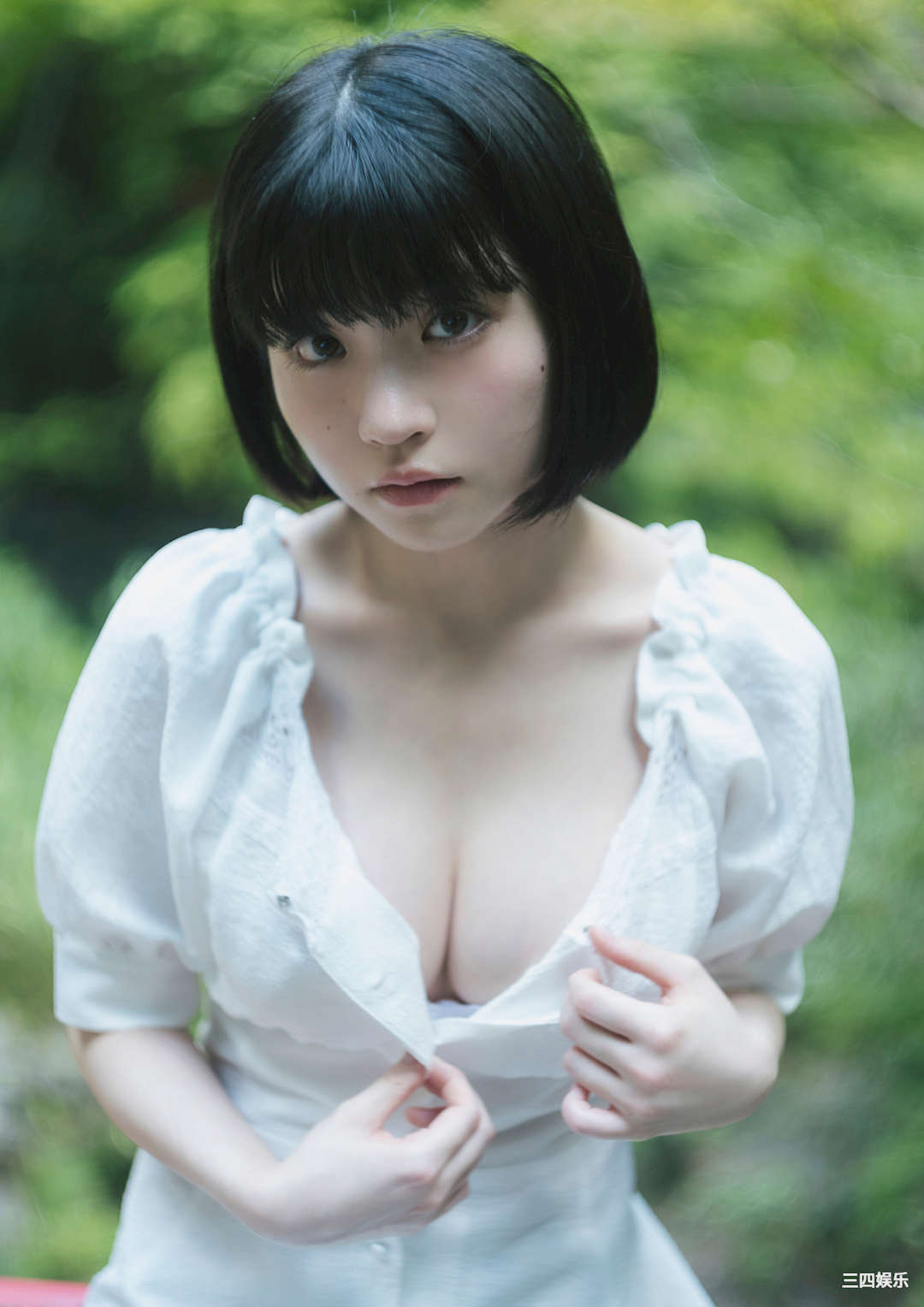 根本凪写真集《夏の終わりと、鐘の音。》高清全本