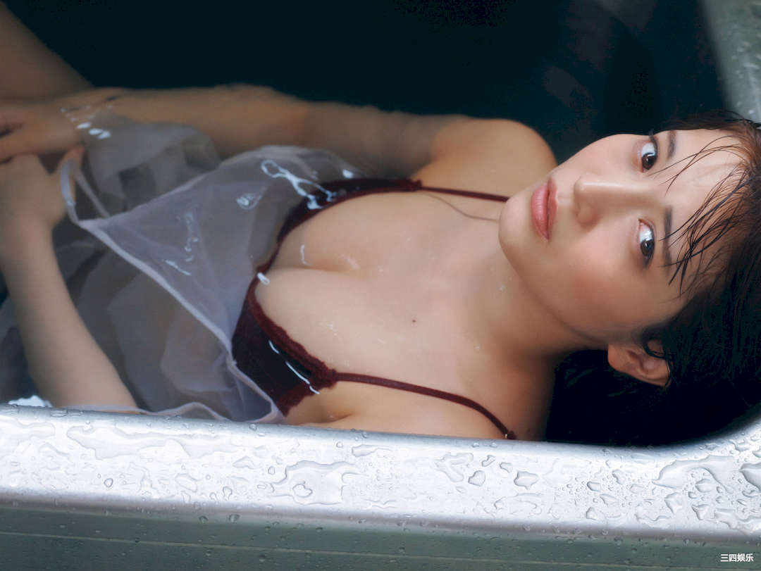 黑崎菜菜子写真集《浴衣姿が乱れて　ロング・バージョン》高清全本