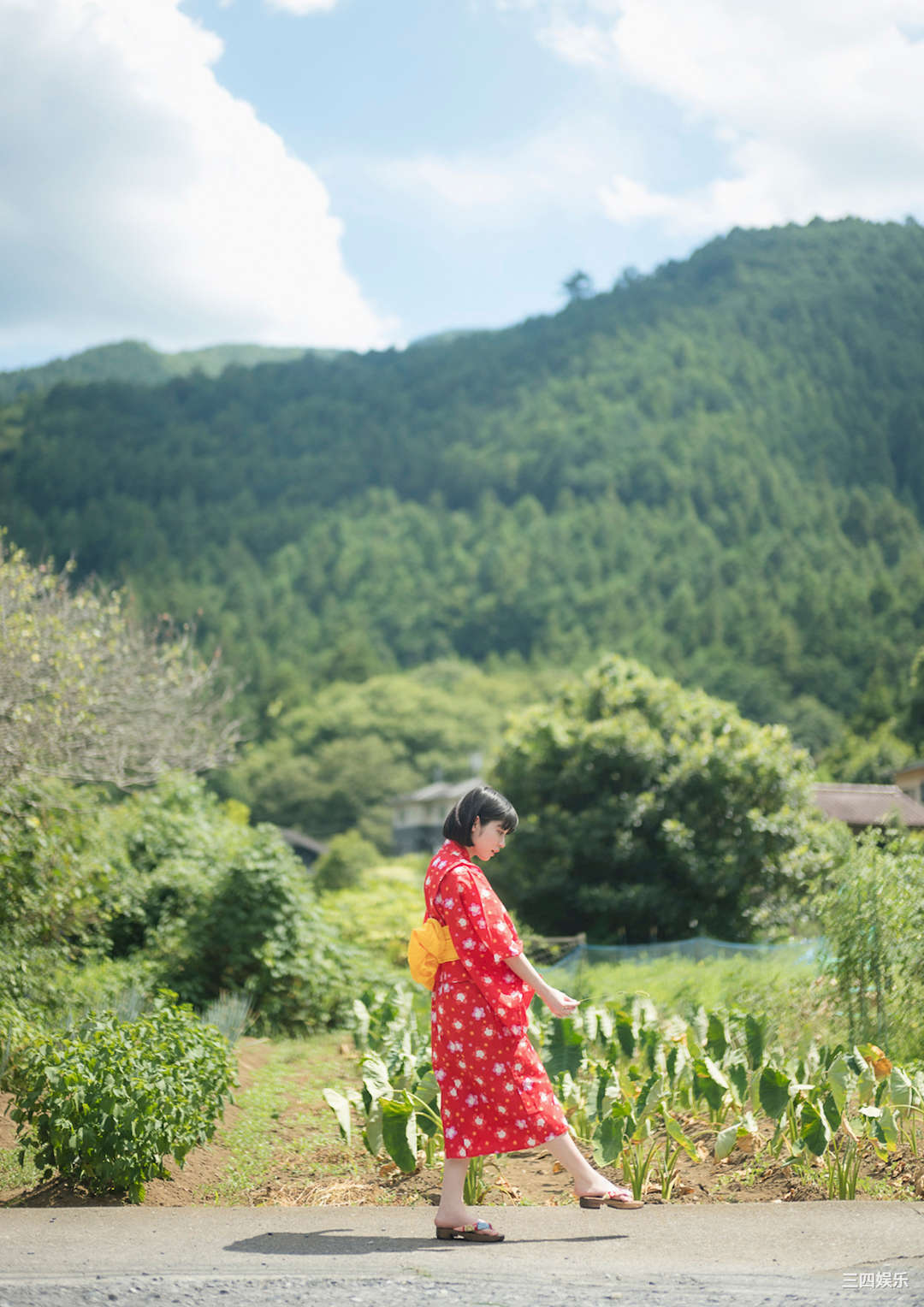 根本凪写真集《夏の終わりと、鐘の音。》高清全本