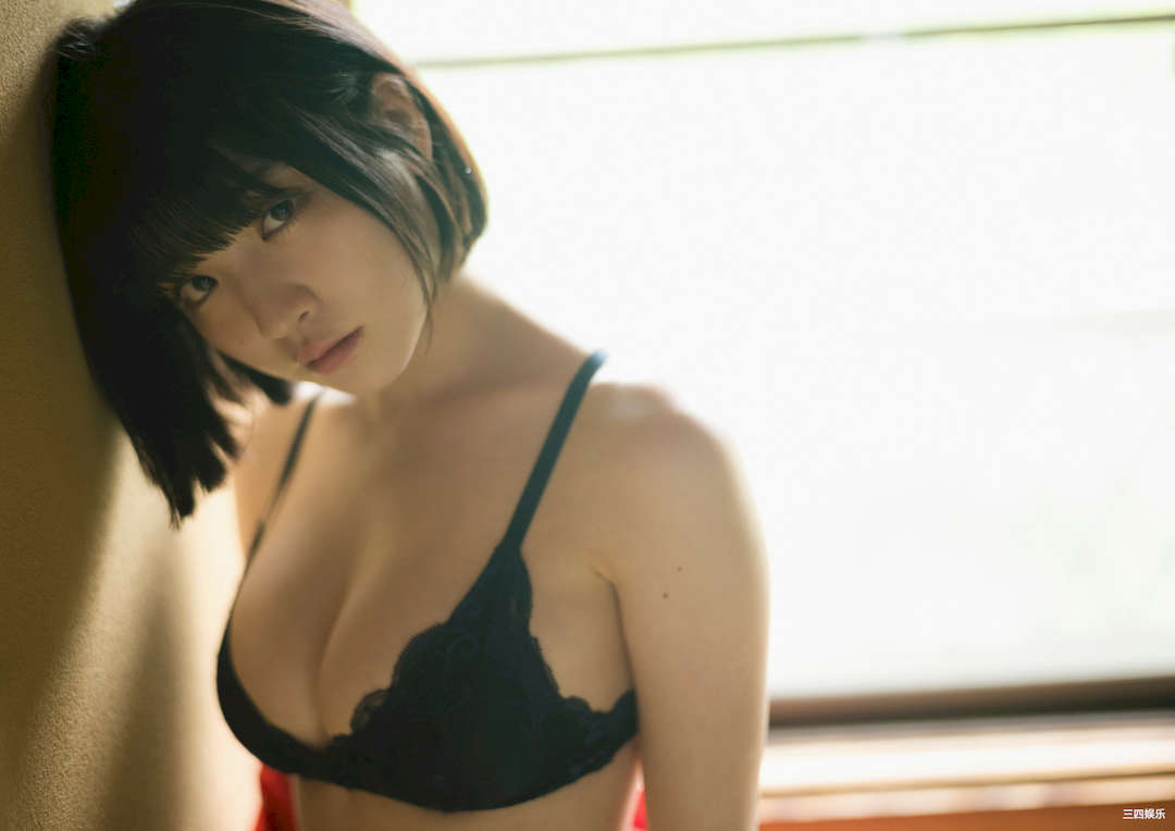 根本凪写真集《夏の終わりと、鐘の音。》高清全本