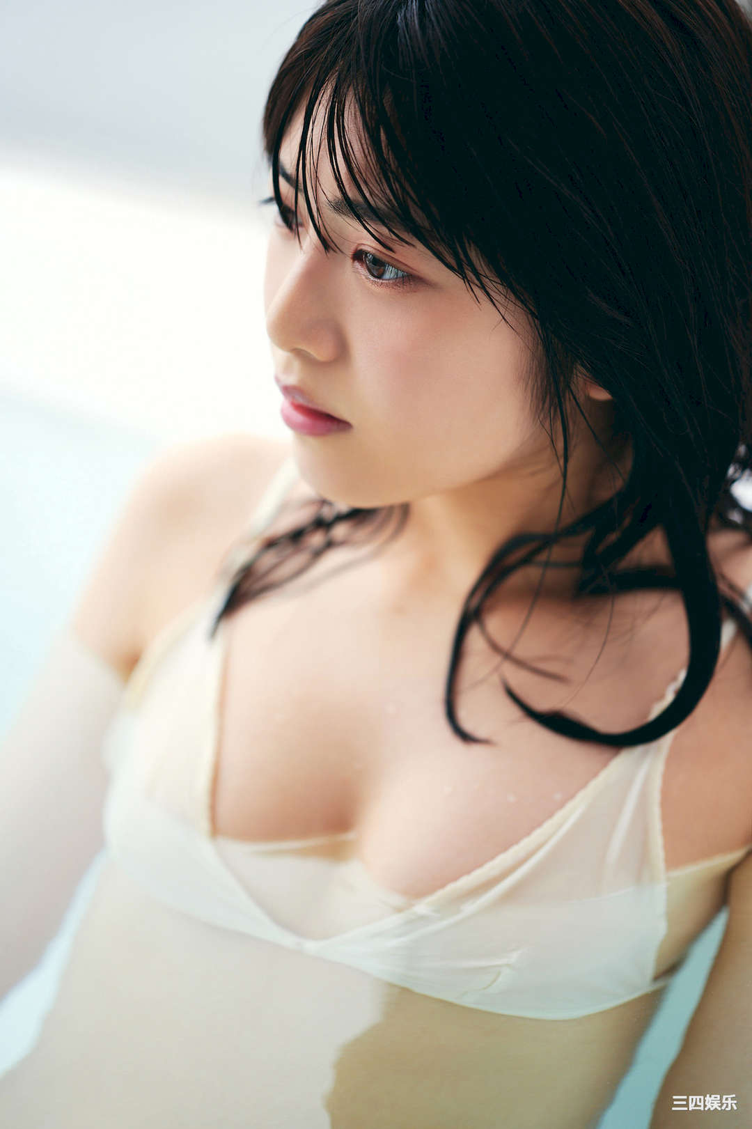 吉田莉樱写真集《オトナの色香ｖｏｌ．１》高清全本