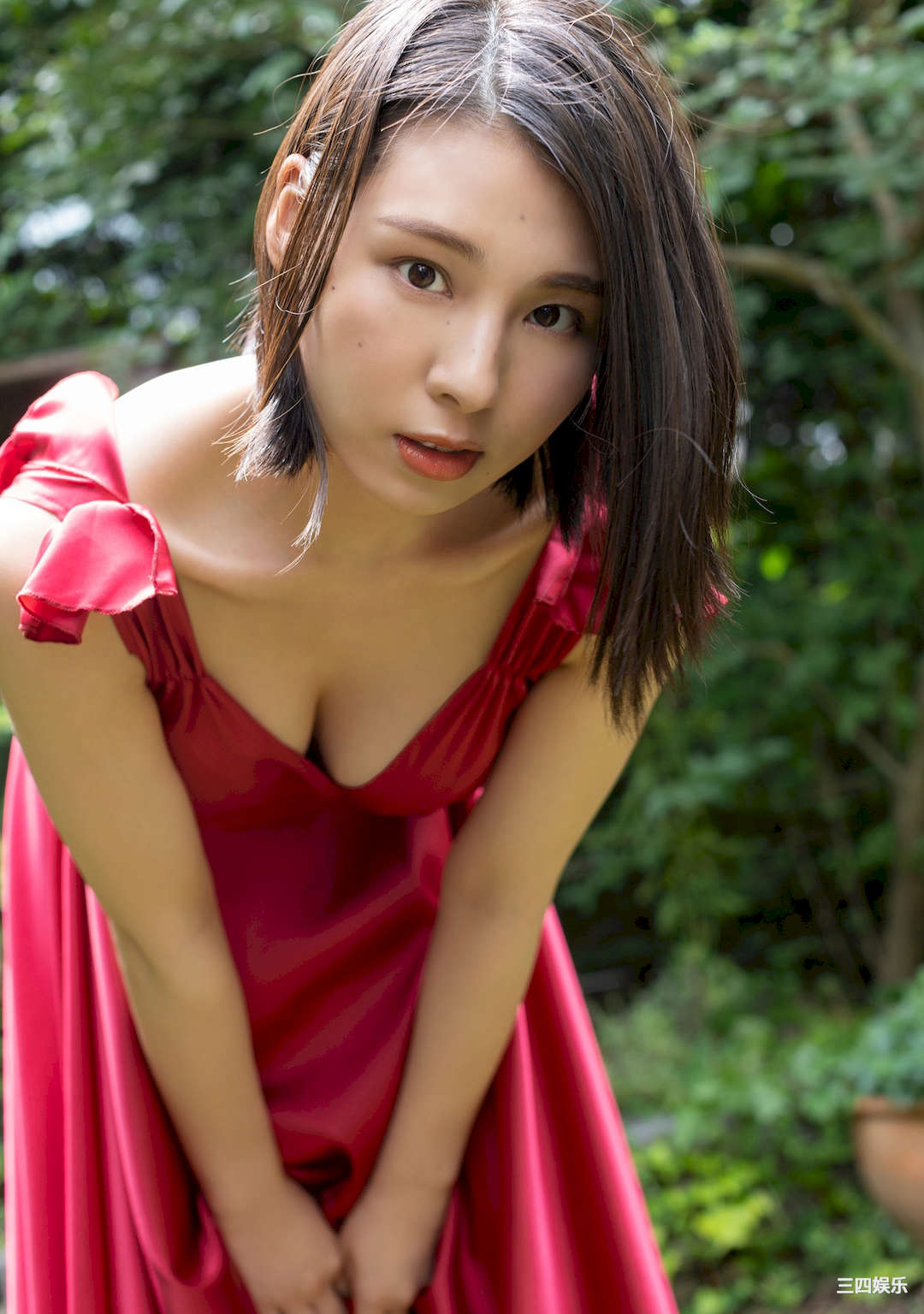 相乐伊织写真集《煌めきの中で。》高清全本