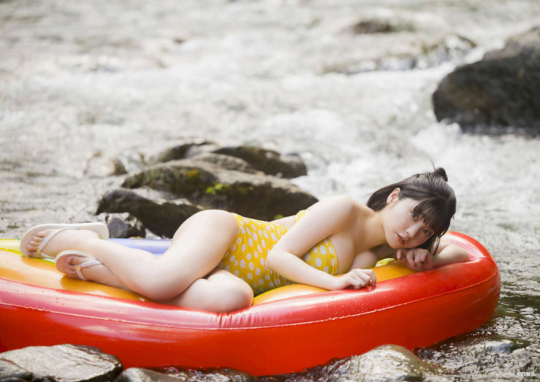 根本凪写真集《夏の終わりと、鐘の音。》高清全本