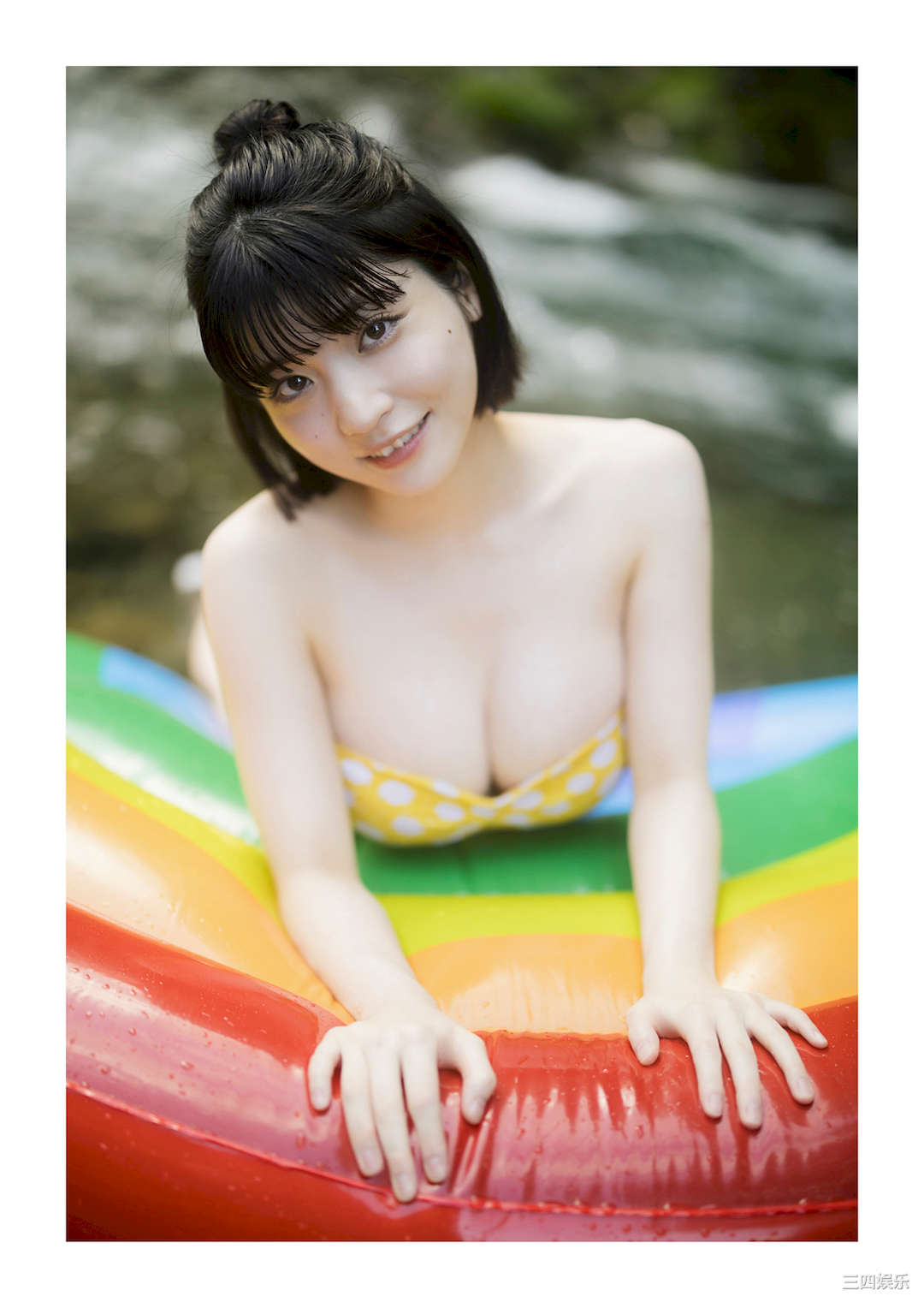 根本凪写真集《夏の終わりと、鐘の音。》高清全本